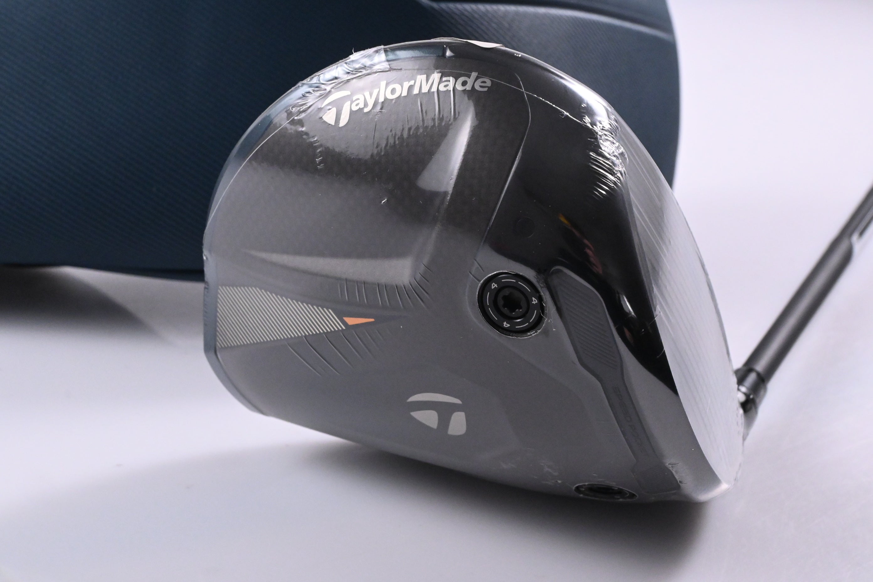 Taylormade Qi4D Driver / 9 Degree / Regular Flex REAX Blue 50 Shaft