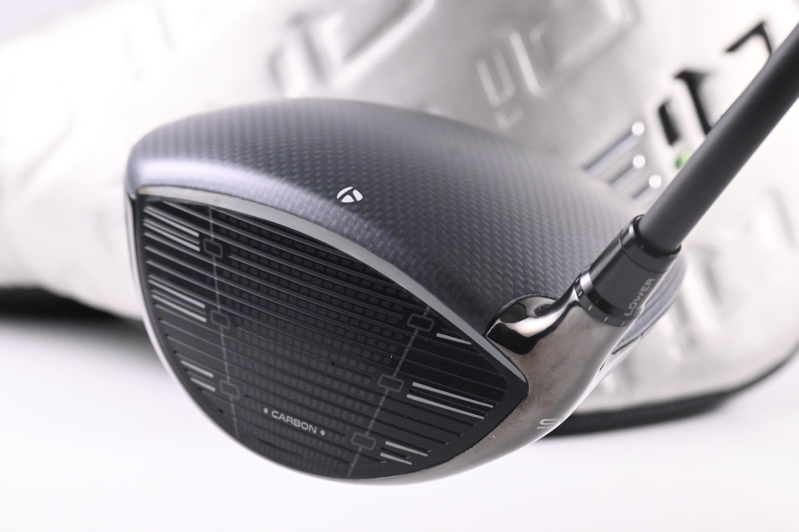 Taylormade Qi35 Driver / 10.5 Degree / Regular Flex Fujikura Ventus Blue 5 Shaft