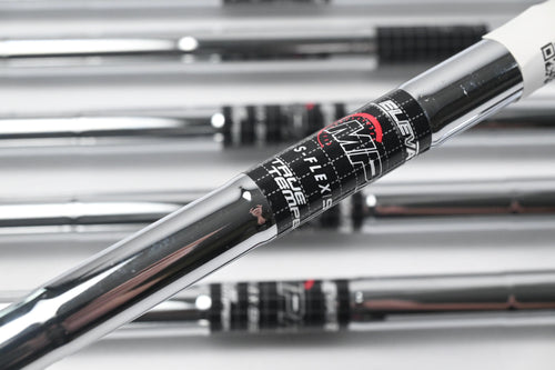 Callaway Rogue ST Max Irons / 5-PW+GW / Stiff Flex Elevate MPH 95 Shafts