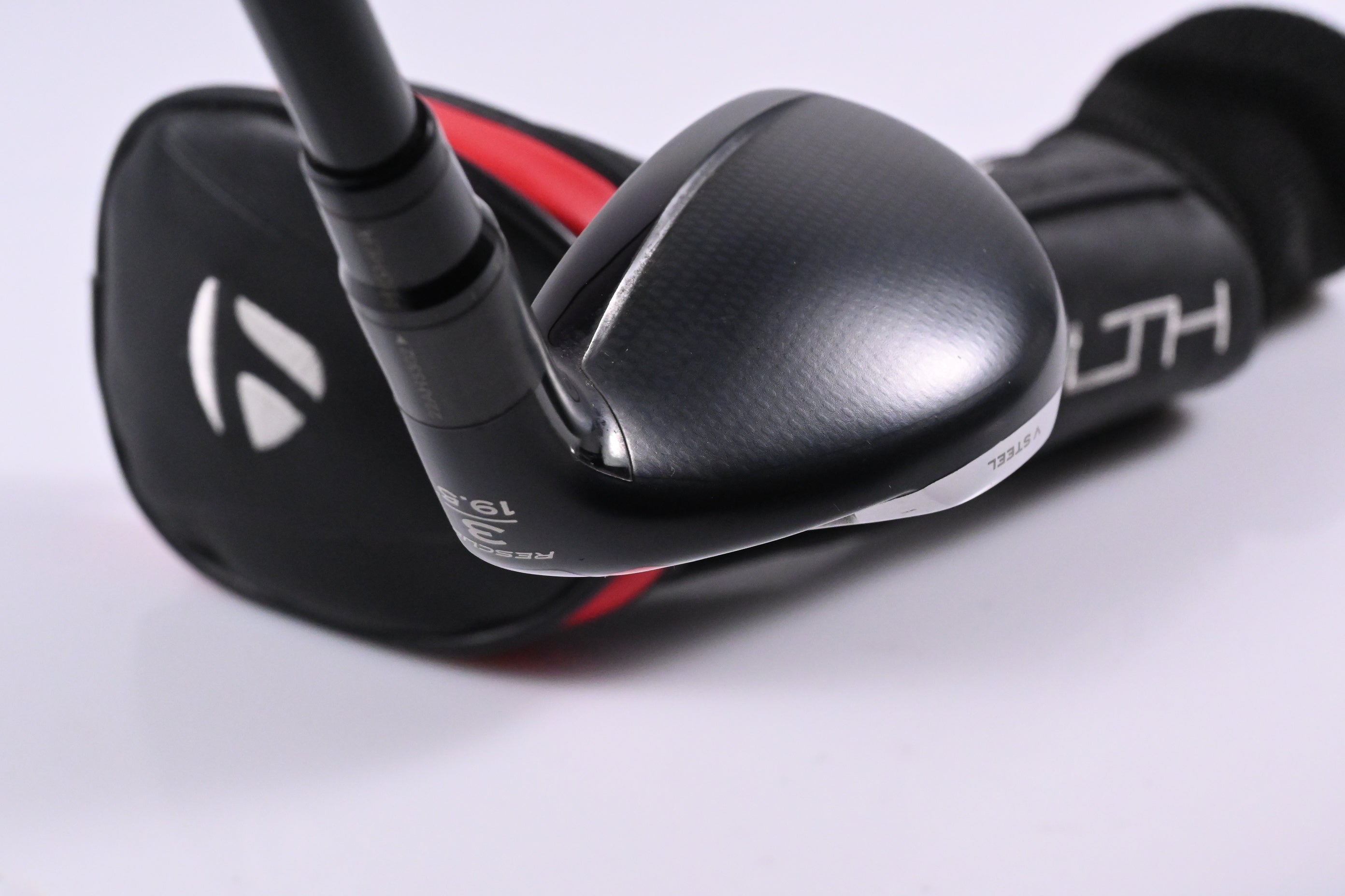 Taylormade Stealth Plus #3 Hybrid / 19.5 Degree / Stiff Flex HZRDUS Smoke Red 80