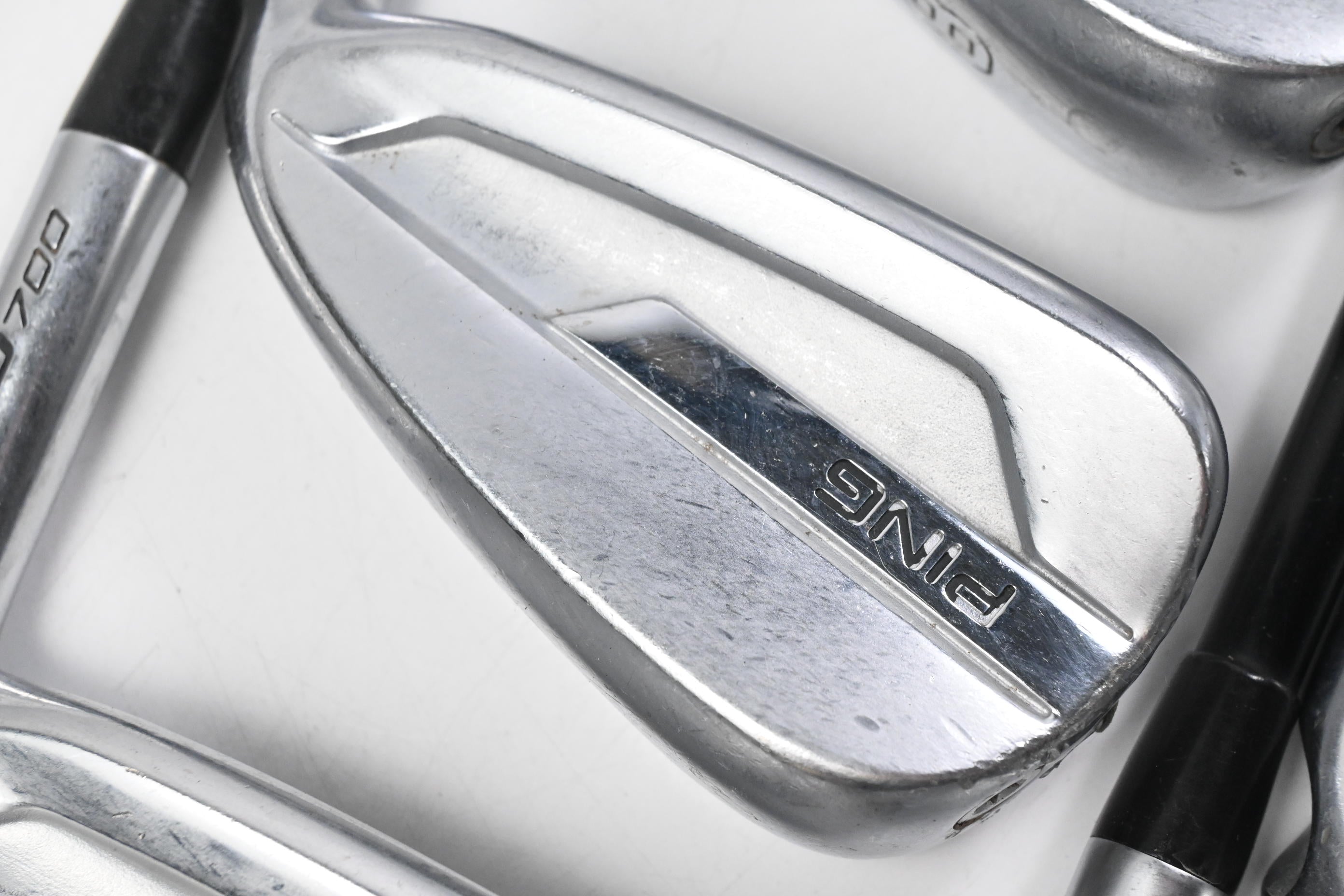 Ping G700 Irons / 6-PW+SW / Black Dot / Regular Flex Ping Alta CB AWT Shafts