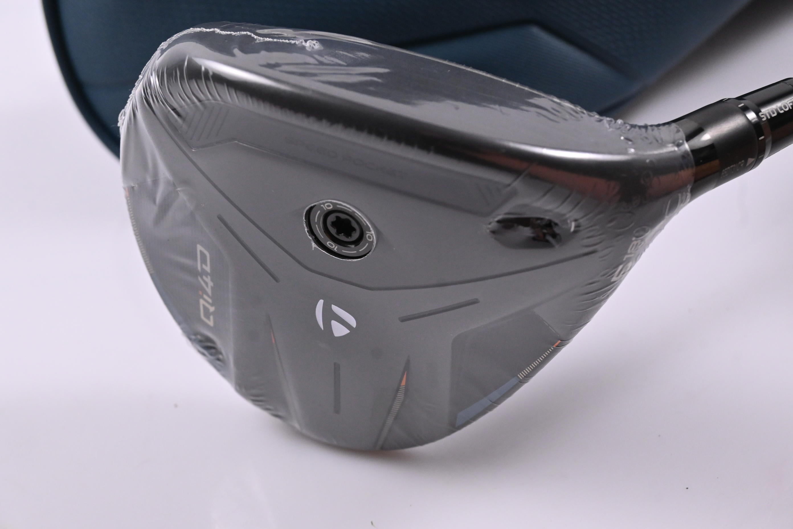 Taylormade Qi4D #5 Wood / 18 Degree / Regular Flex REAX White 55 Shaft