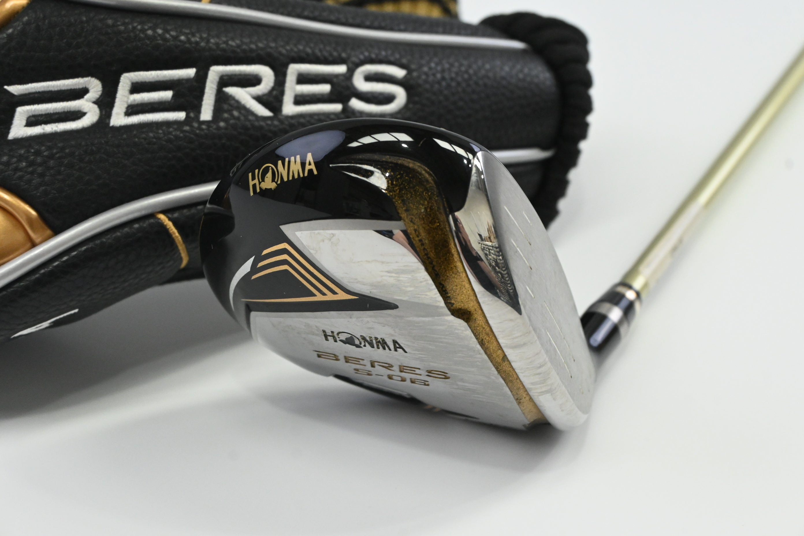 Honma Beres #5 Wood / 18 Degree / Regular Flex Armrqx 47 Shaft