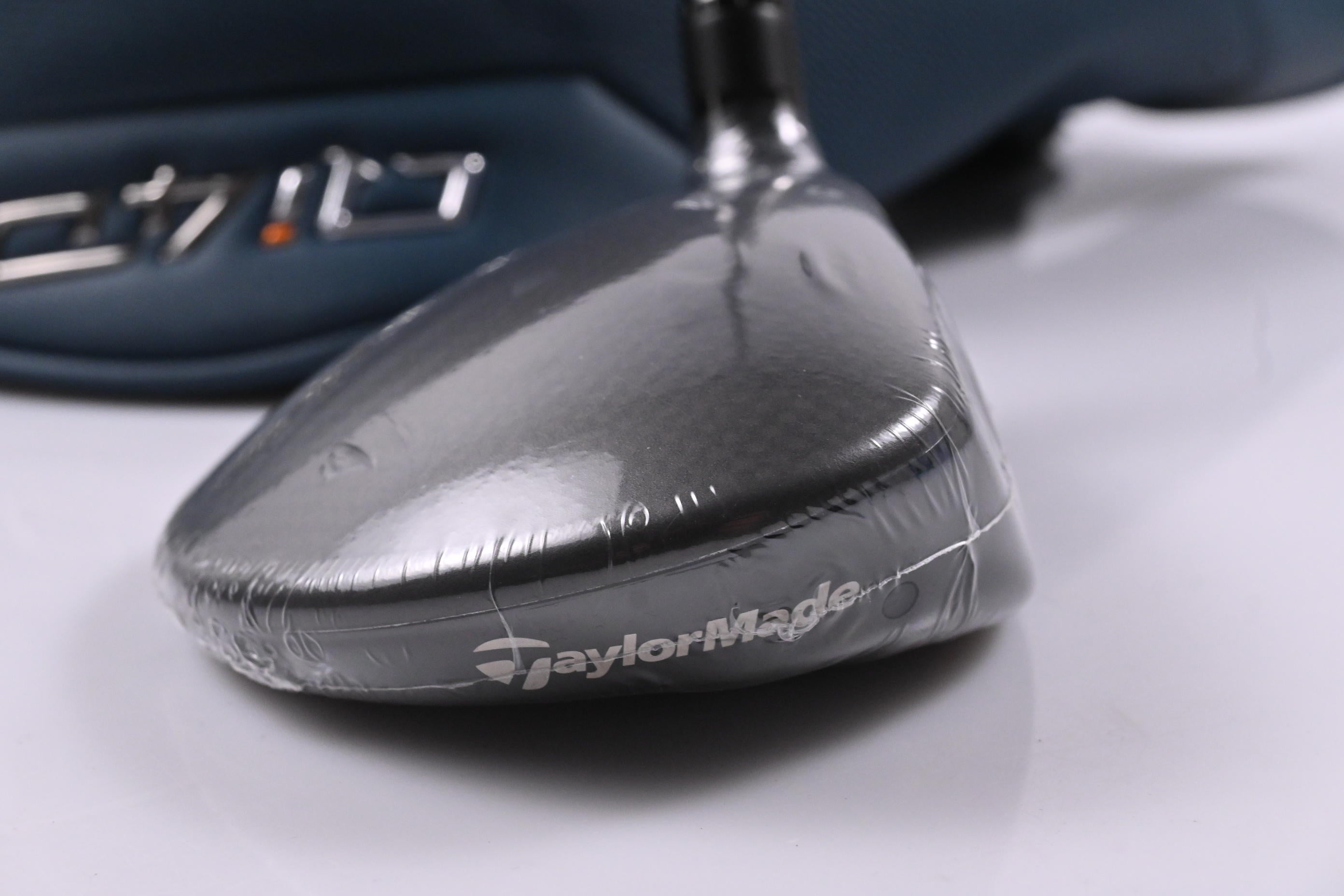 Taylormade Qi4D #5 Wood / 18 Degree / Regular Flex REAX White 55 Shaft