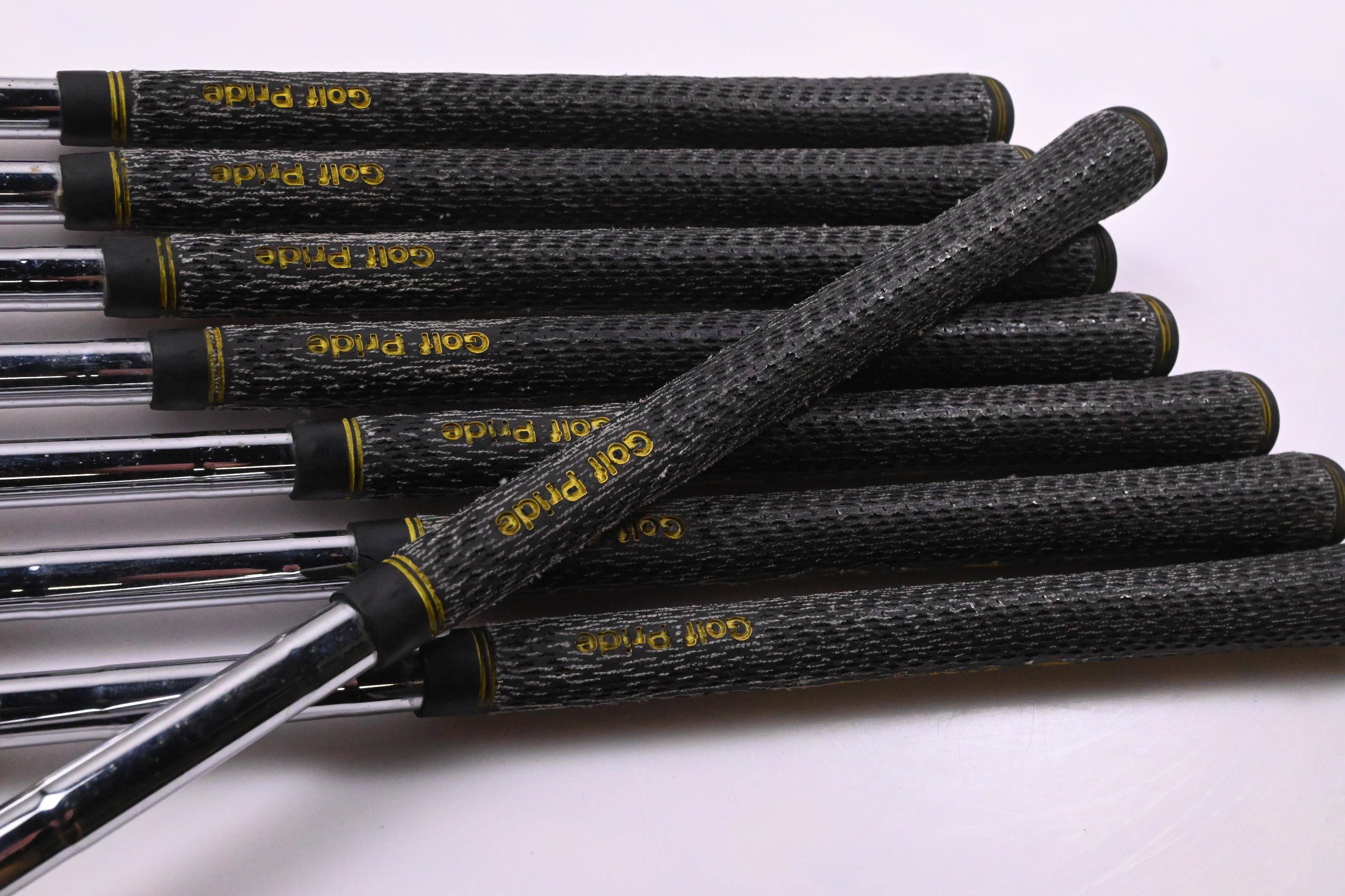 Titleist DCI 762 Irons / 3-PW / Stiff Flex Dynamic Gold S300 Shafts