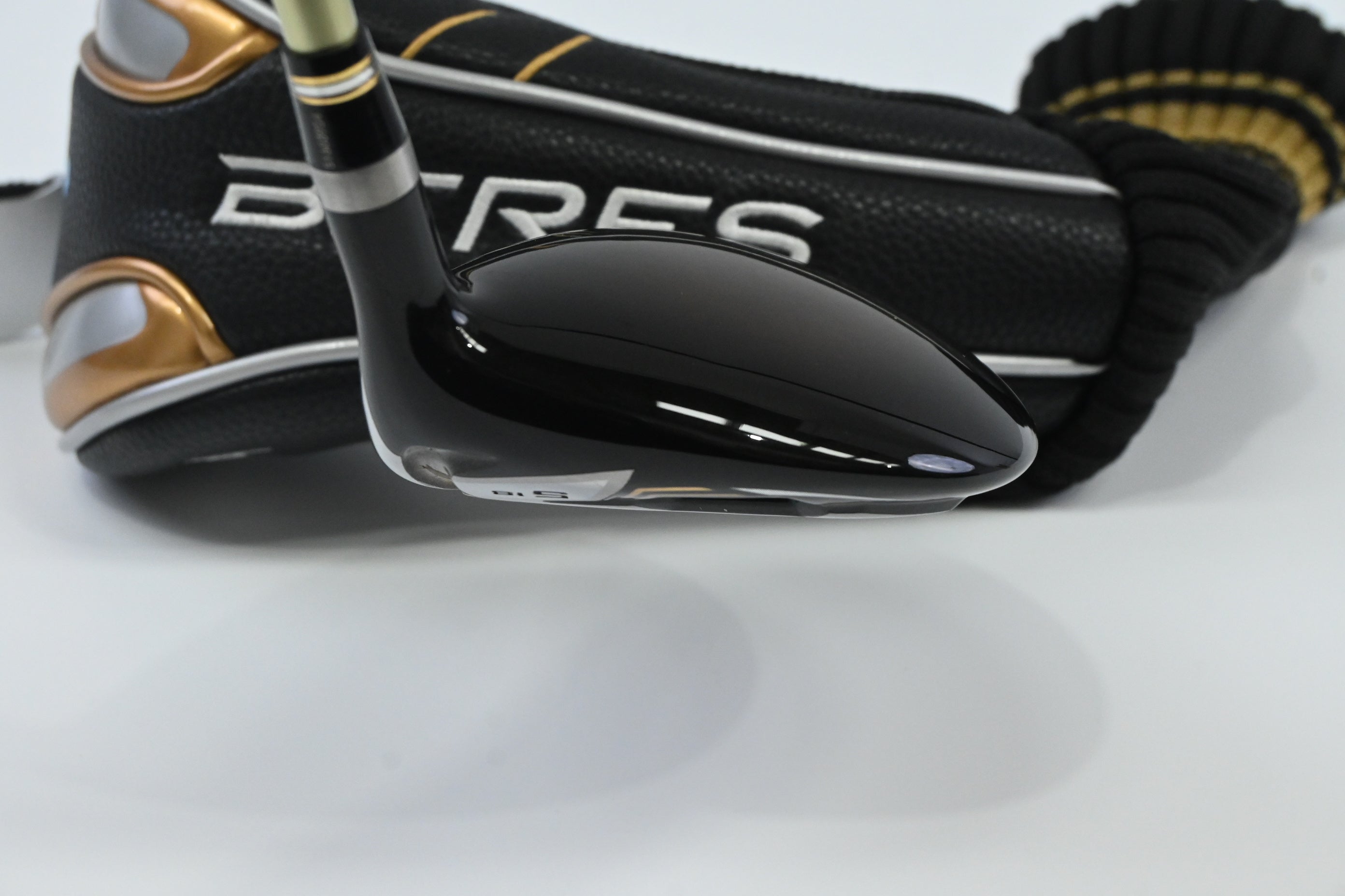 Honma Beres #5 Wood / 18 Degree / Regular Flex Armrqx 47 Shaft