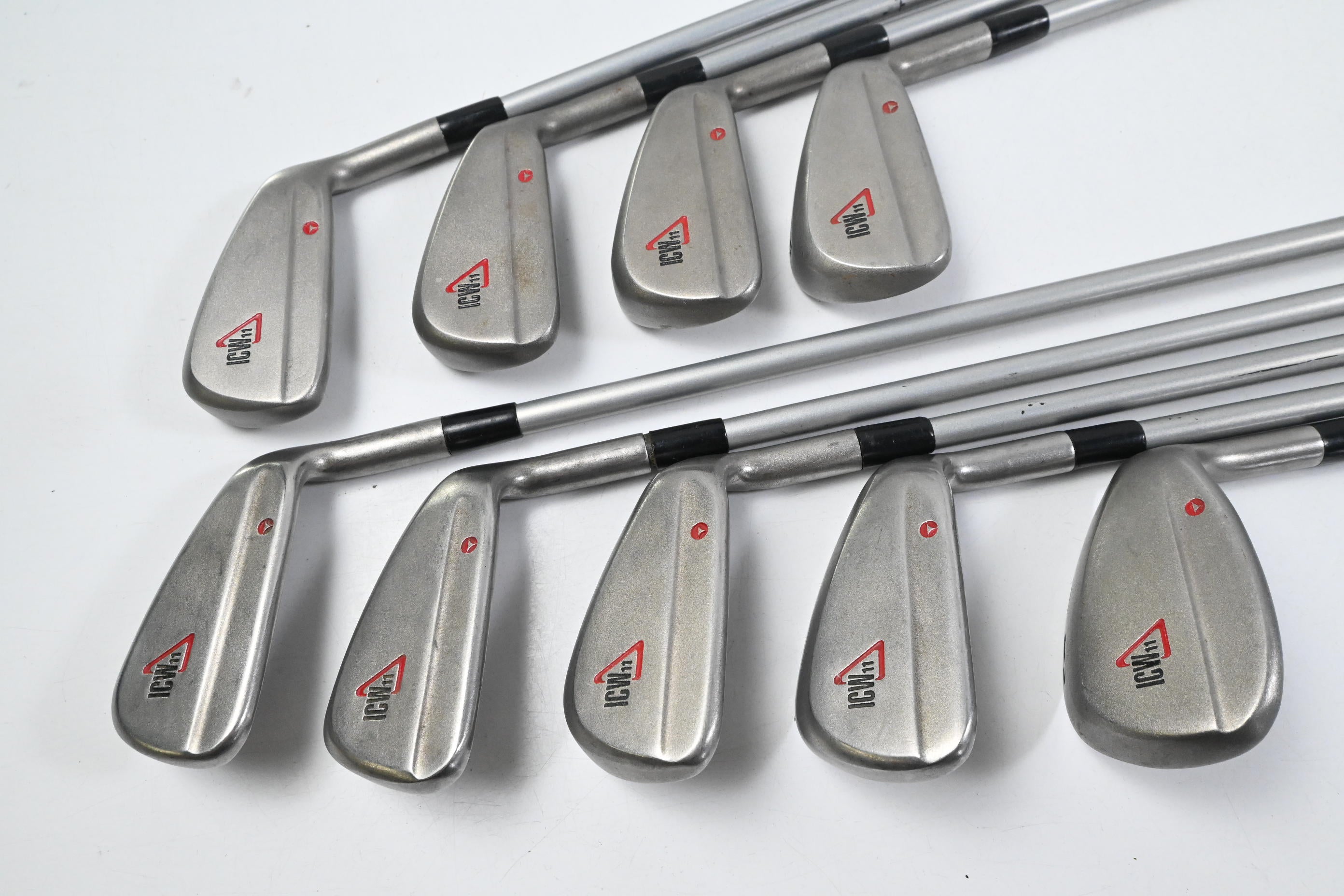 Taylormade ICW 11 Irons / 3-PW+SW / Regular Flex Taylormade Flex Twist Shafts