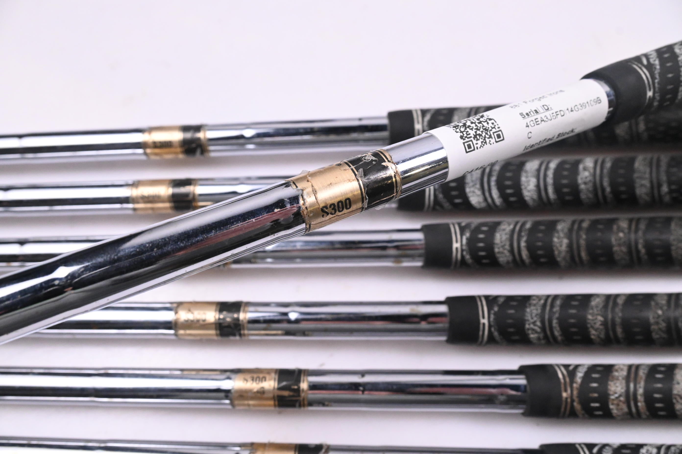 Titleist 681 Forged Irons / 3-PW / Stiff Flex Dynamic Gold S300 Shafts