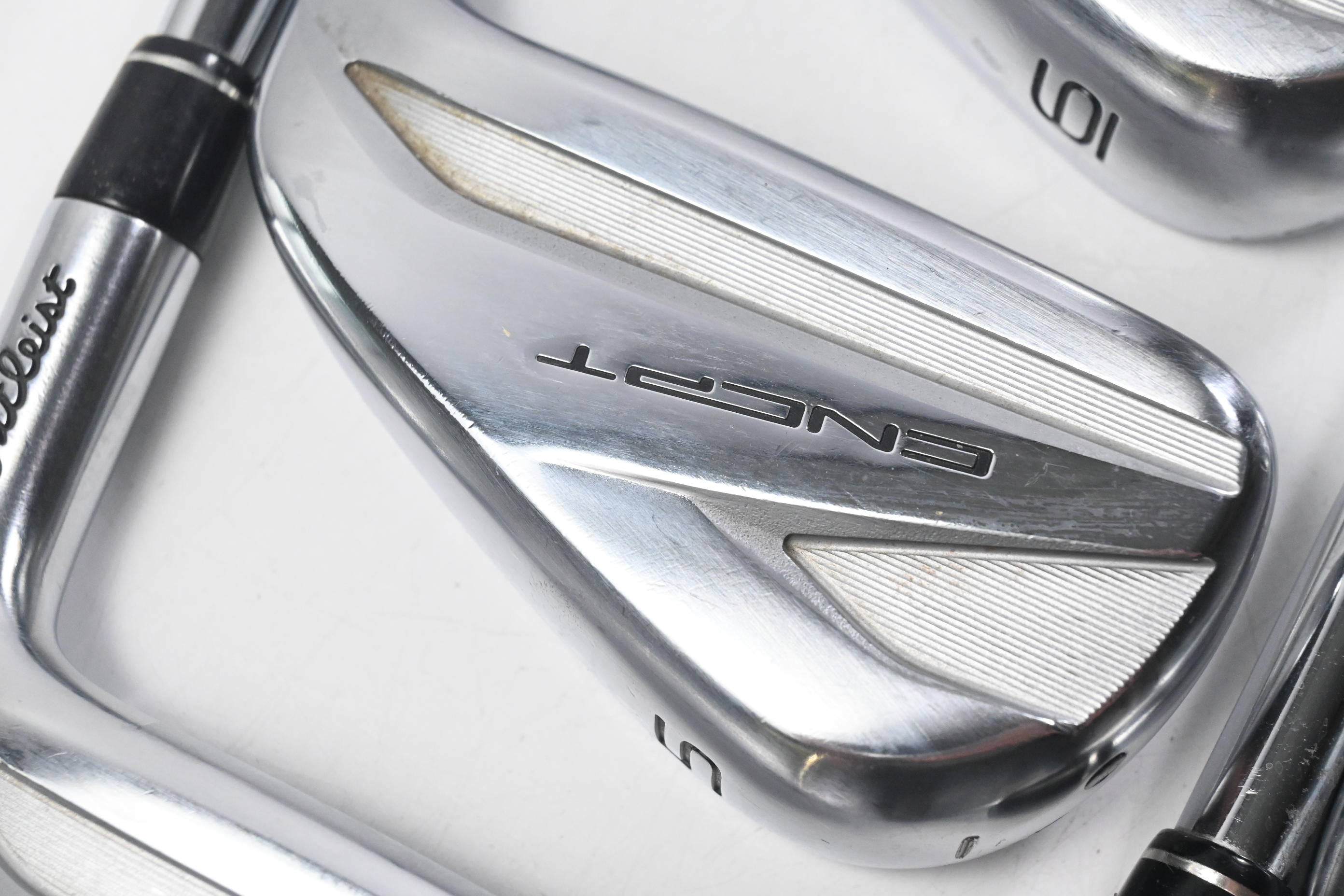 Titleist CNCPT CP.03 Irons / 4-PW+GW / Regular Flex AMT Red R300 Shafts