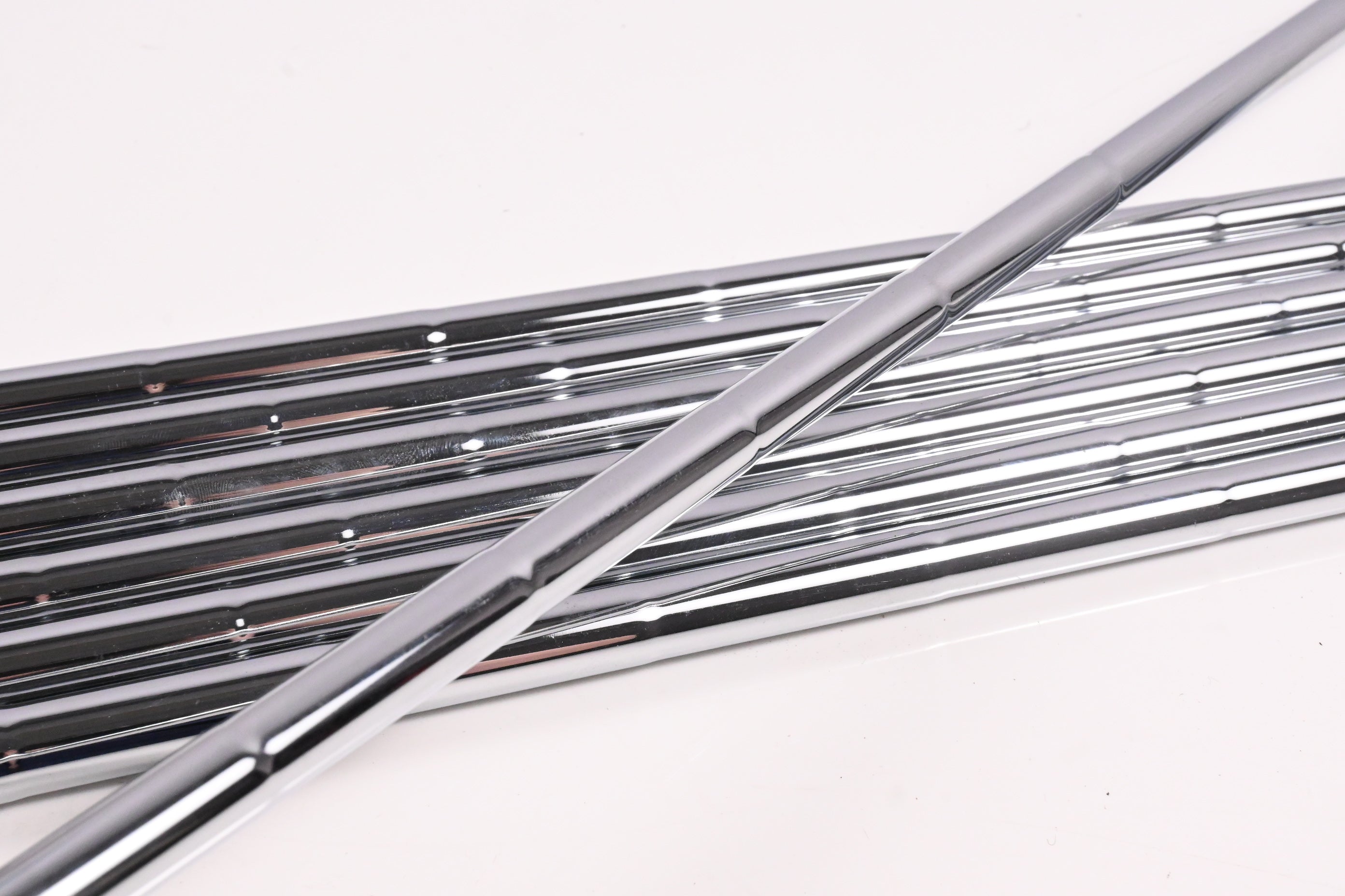 Dynamic Gold SL S300 Iron Shafts / Stiff Flex / Set Of 7 / .370" Tip