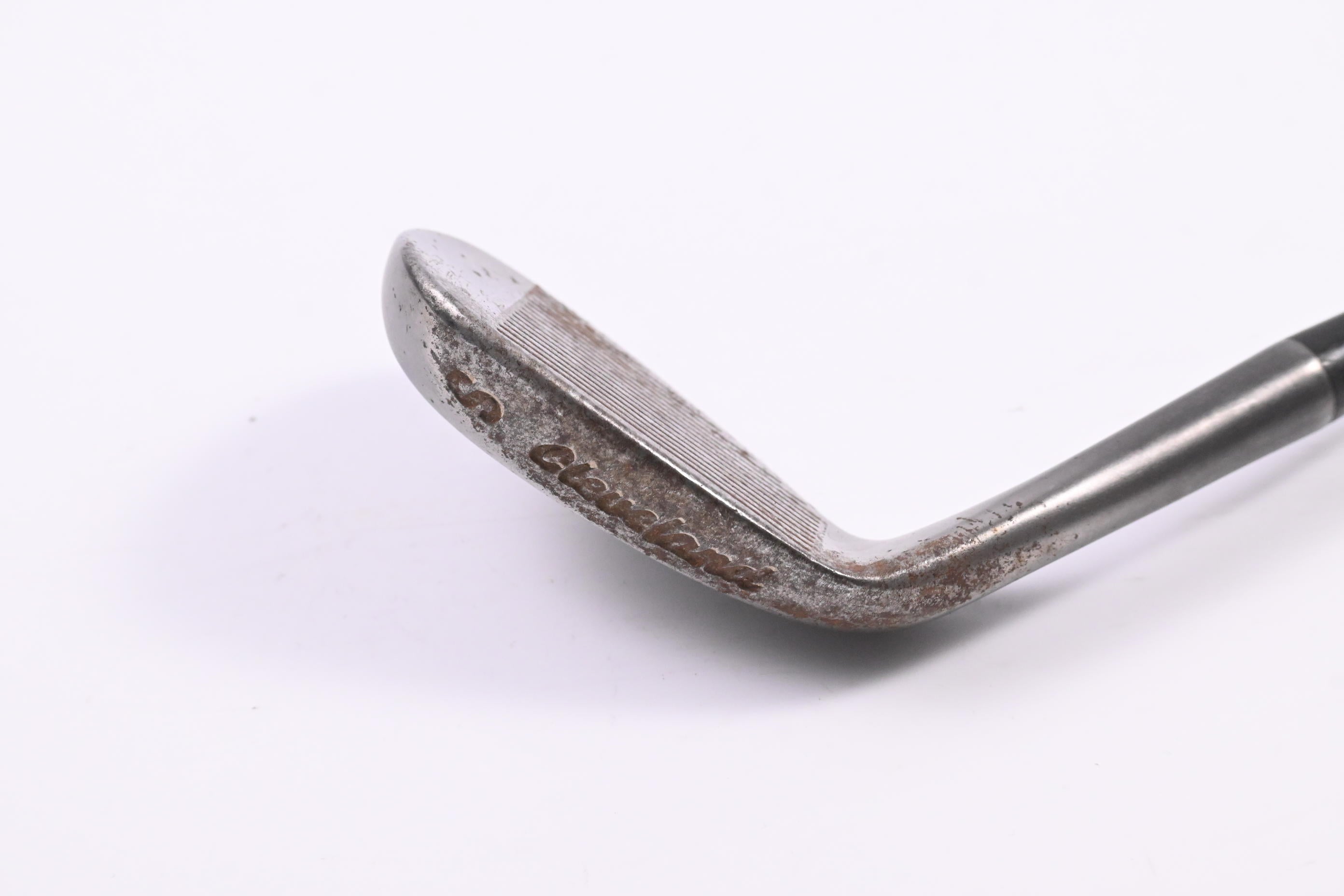 Cleveland 588 Tour Action Sand Wedge / 56 Degree / Wedge Flex Dynamic Gold