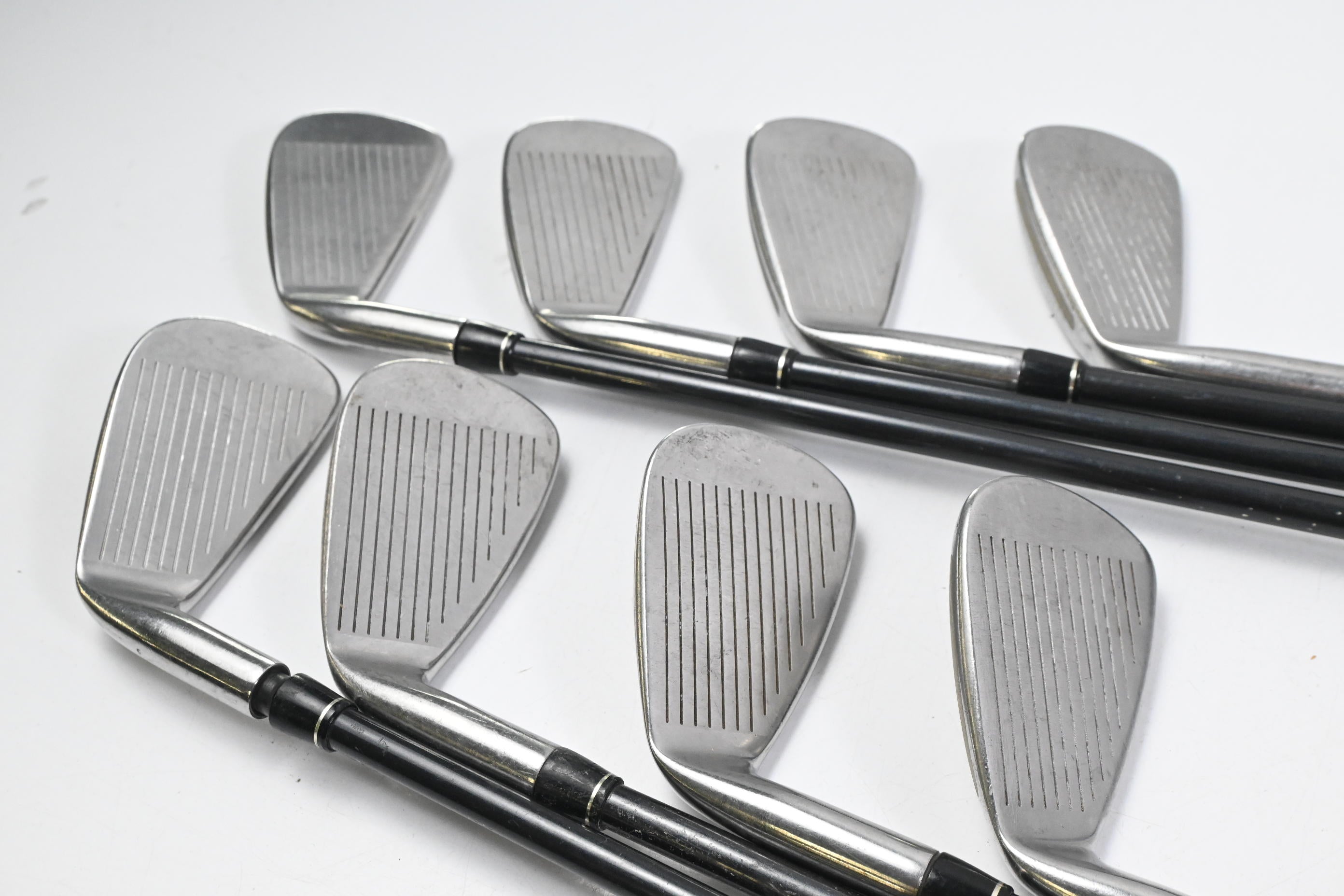 Taylormade 320 Steel Irons / 3-PW / Regular Flex Taylormade Lite 80 Shafts