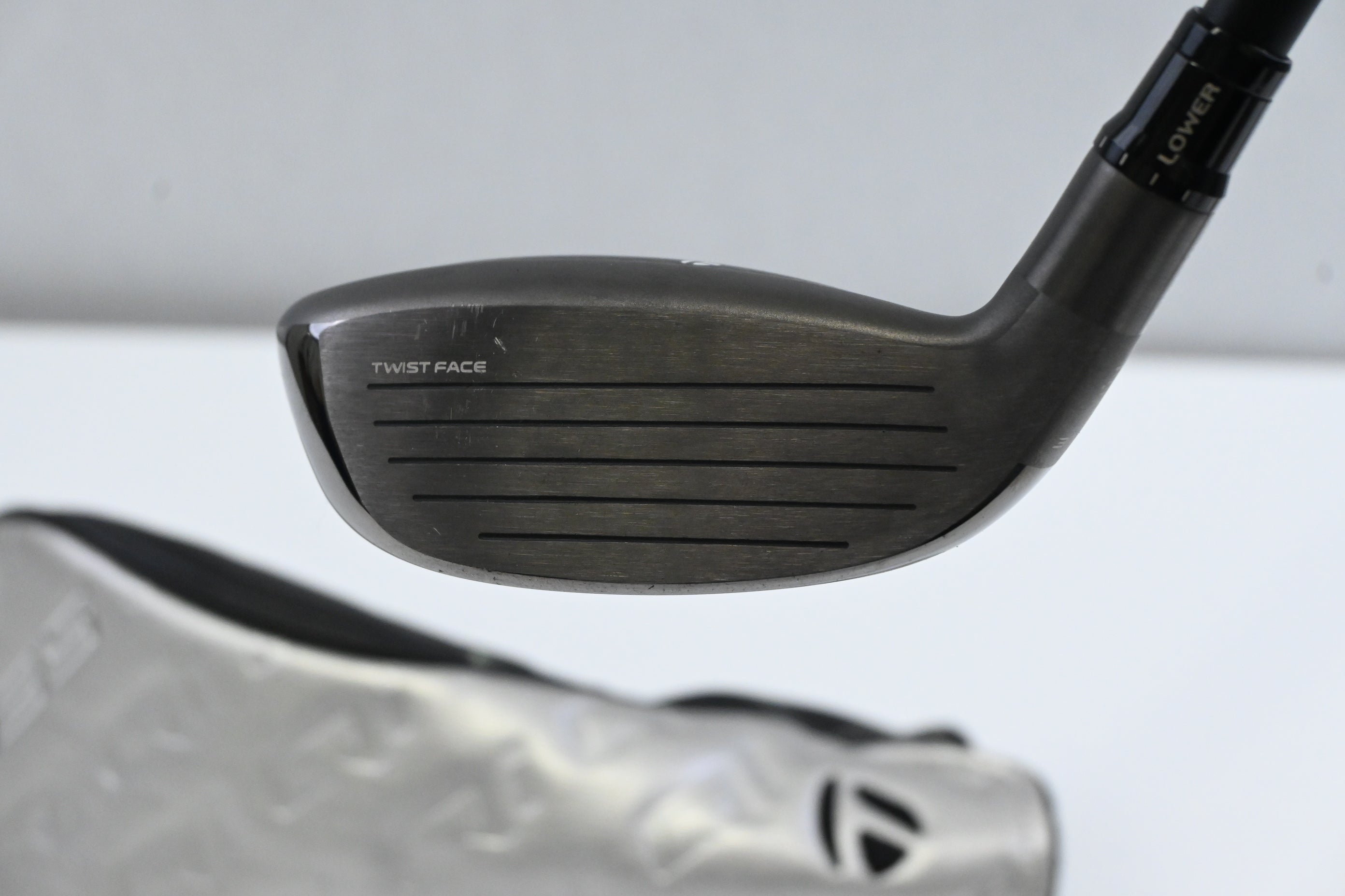 Taylormade Qi35 #4 Hybrid / 22 Degree / Regular Flex Fujikura Ventus Blue 6