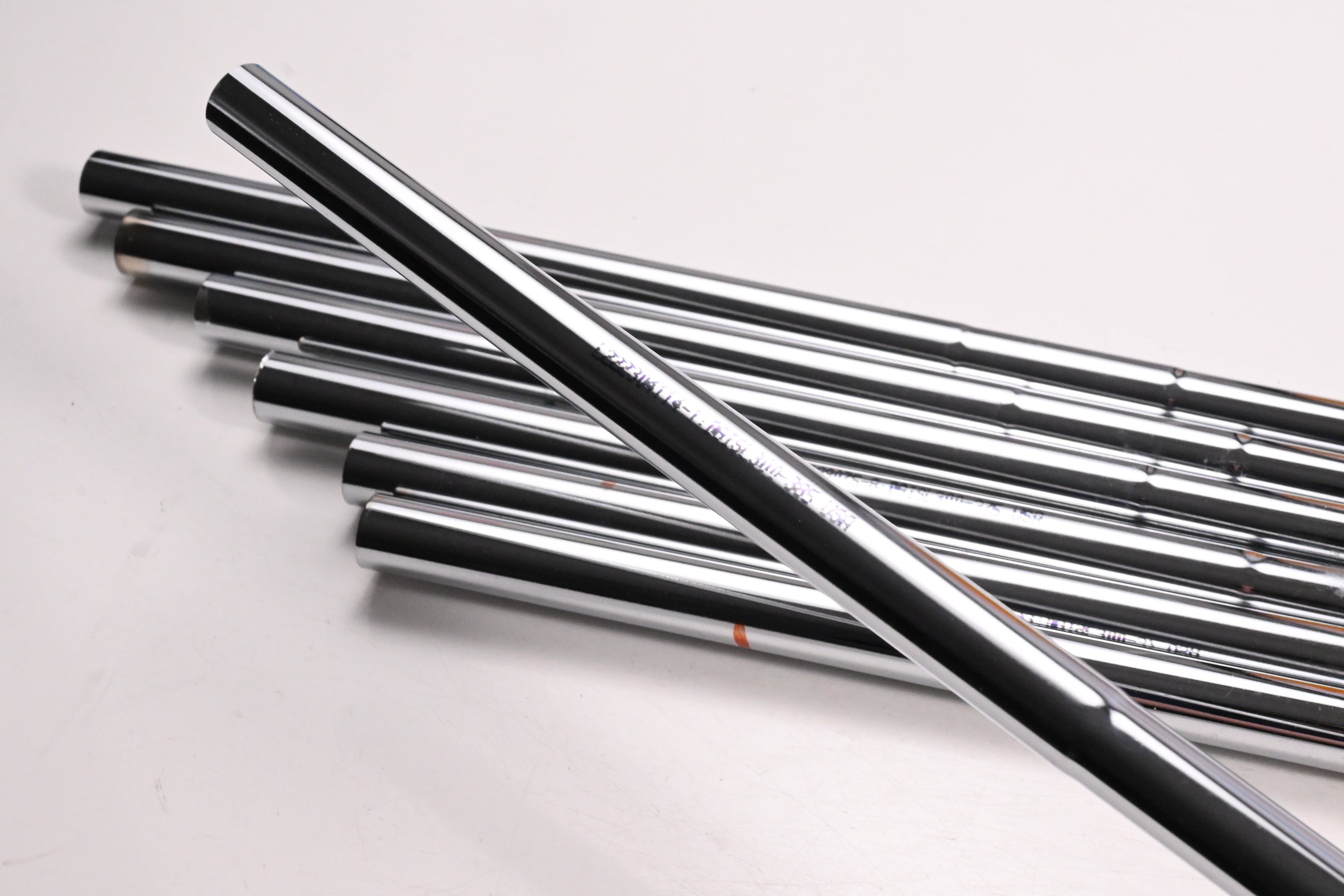 Dynamic Gold SL S300 Iron Shafts / Stiff Flex / Set Of 7 / .370" Tip