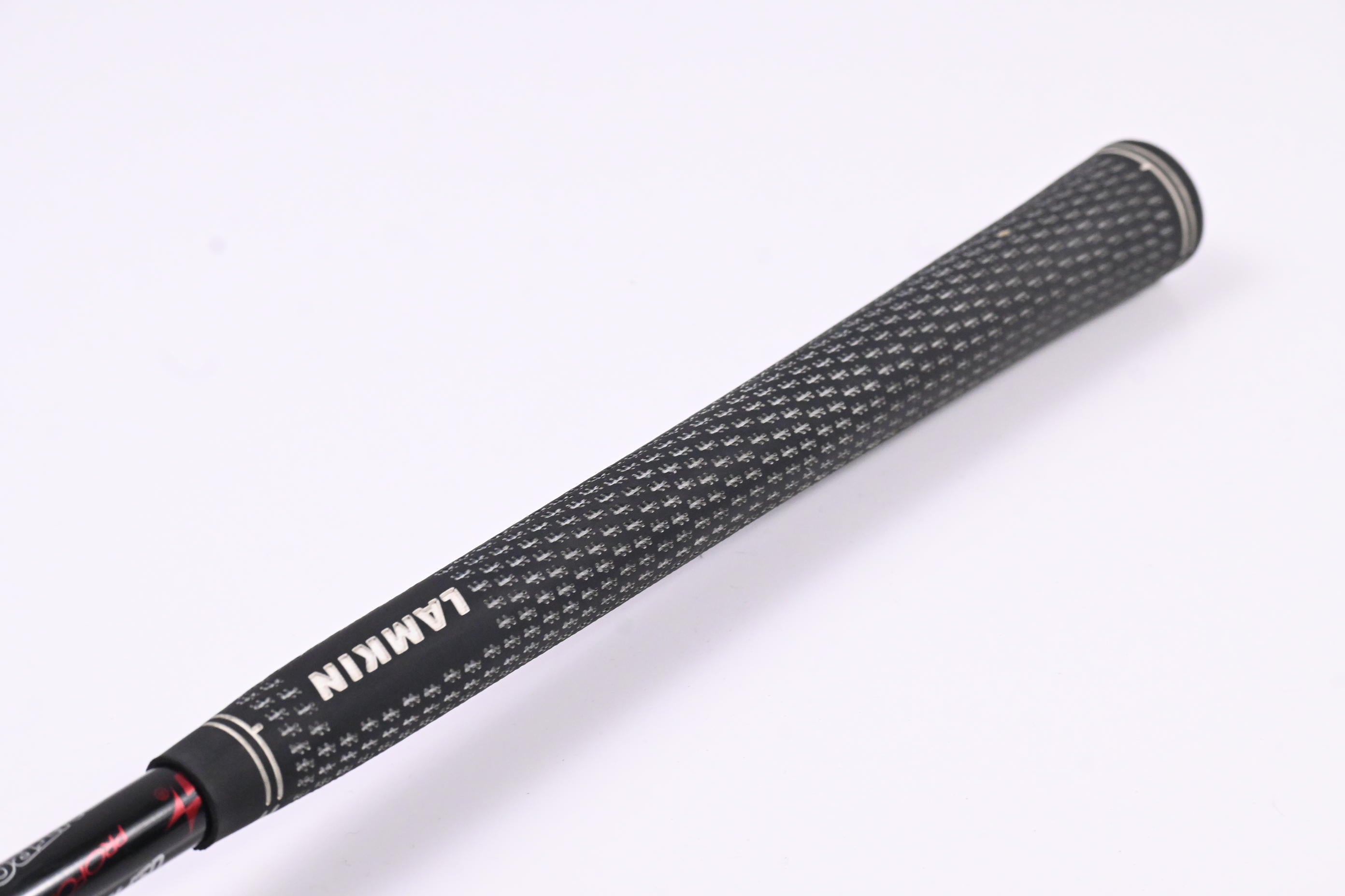 Wilson Di11 Pitching Wedge / 43 Degree / Regular Flex UST Mamiya Proforce Shaft