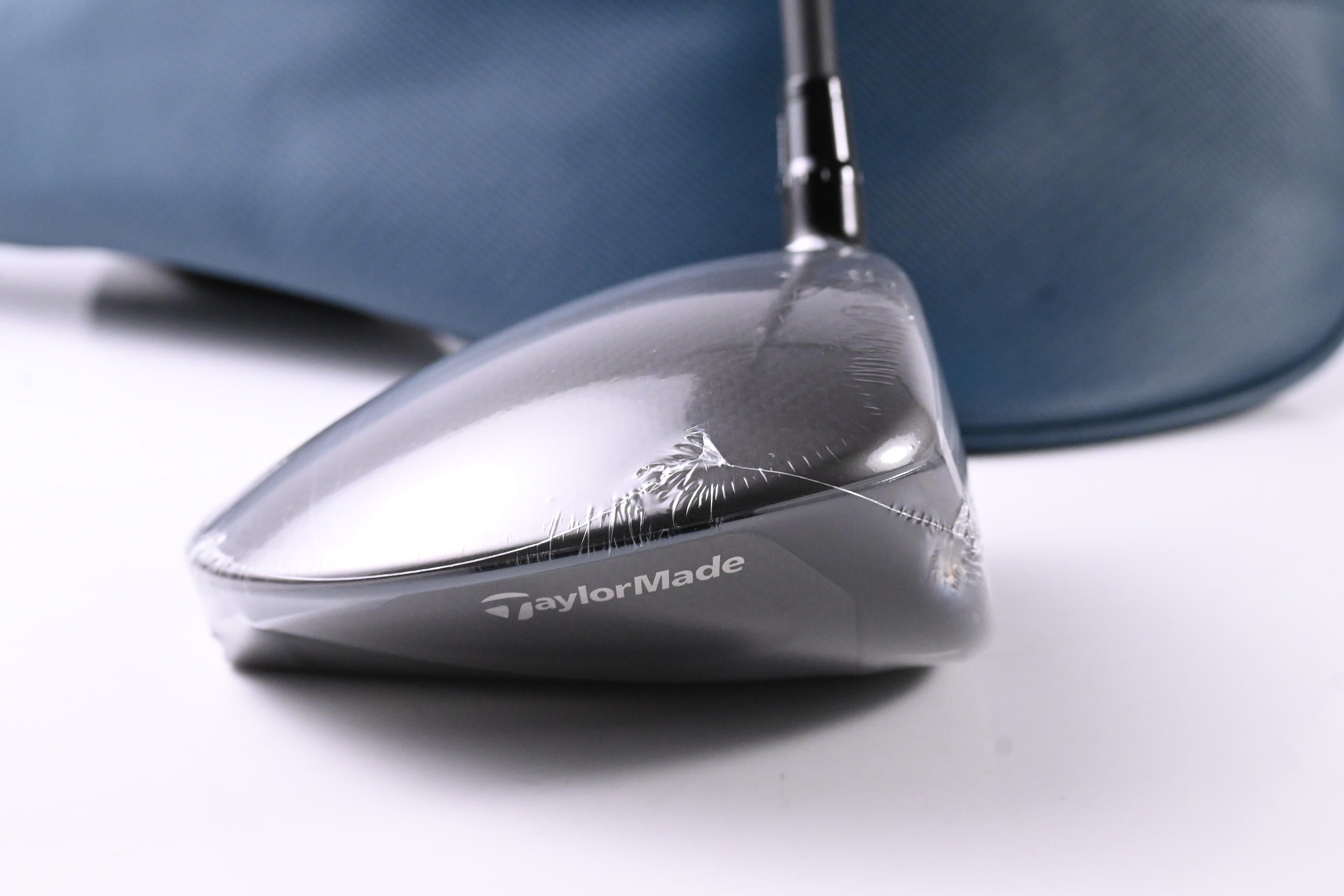 Taylormade Qi4D Max Driver / 10.5 Degree / Stiff Flex REAX Blue 50 Shaft