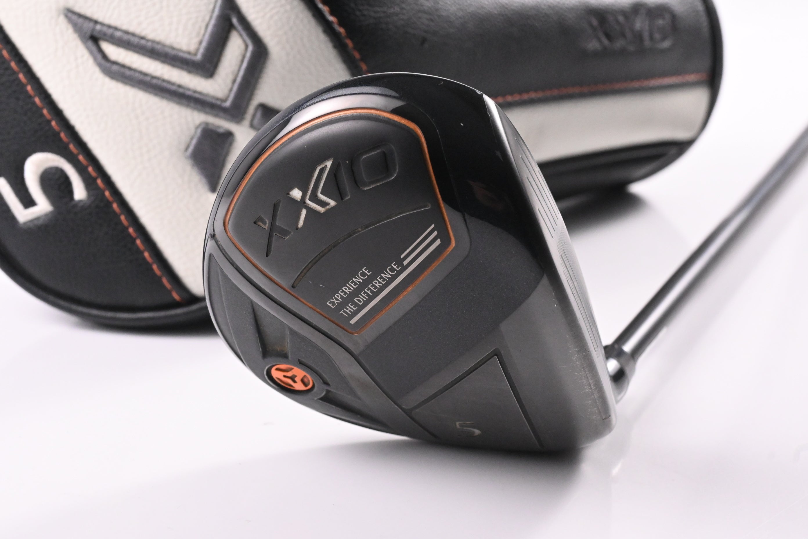 XXIO 9 #5 Wood / 18 Degree / Regular Flex Miyazaki AX-1 43 Shaft