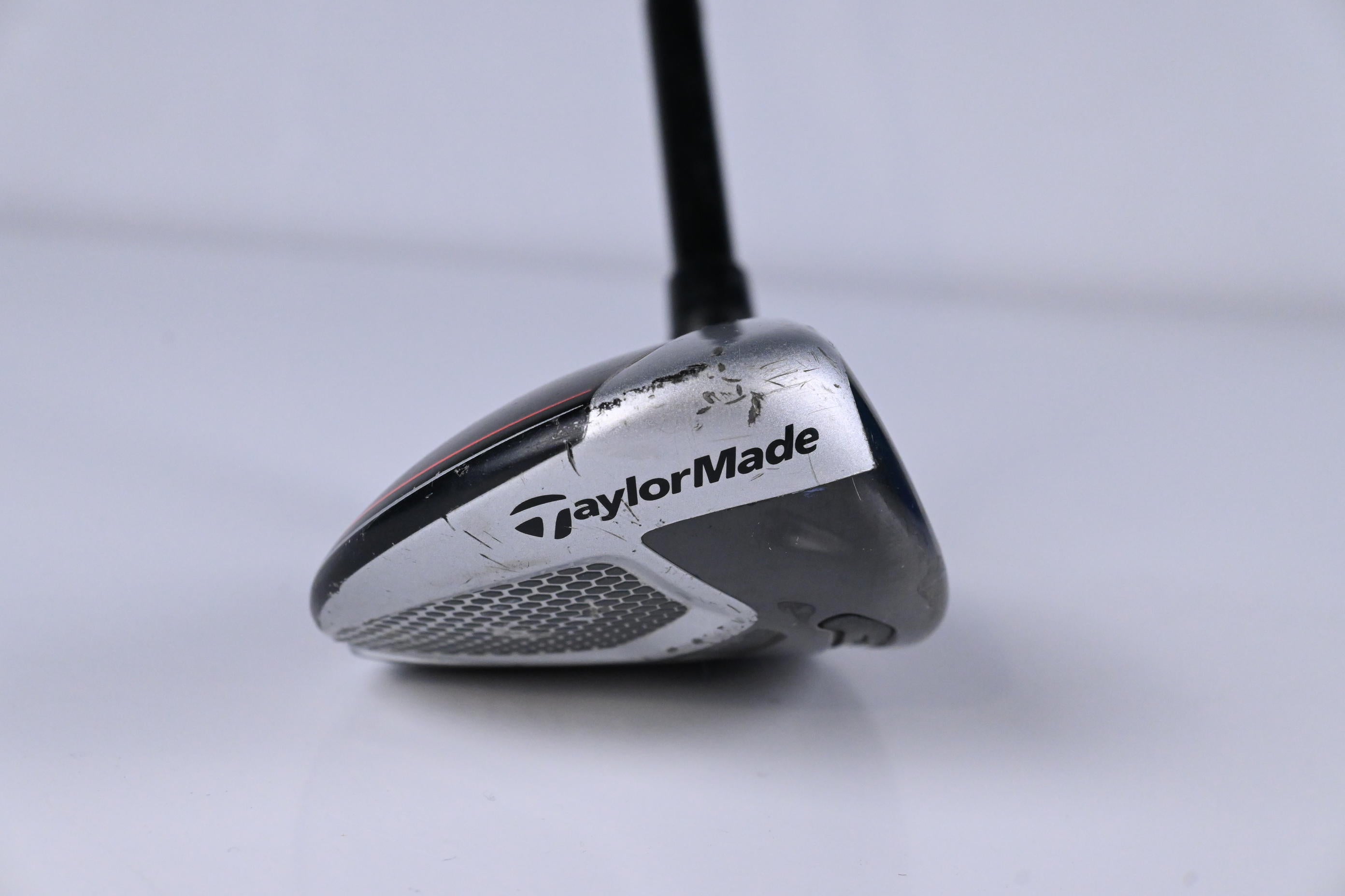 Taylormade M6 #4 Hybrid / 22 Degree / Regular Flex Fujikura Atmos Orange 6 Shaft