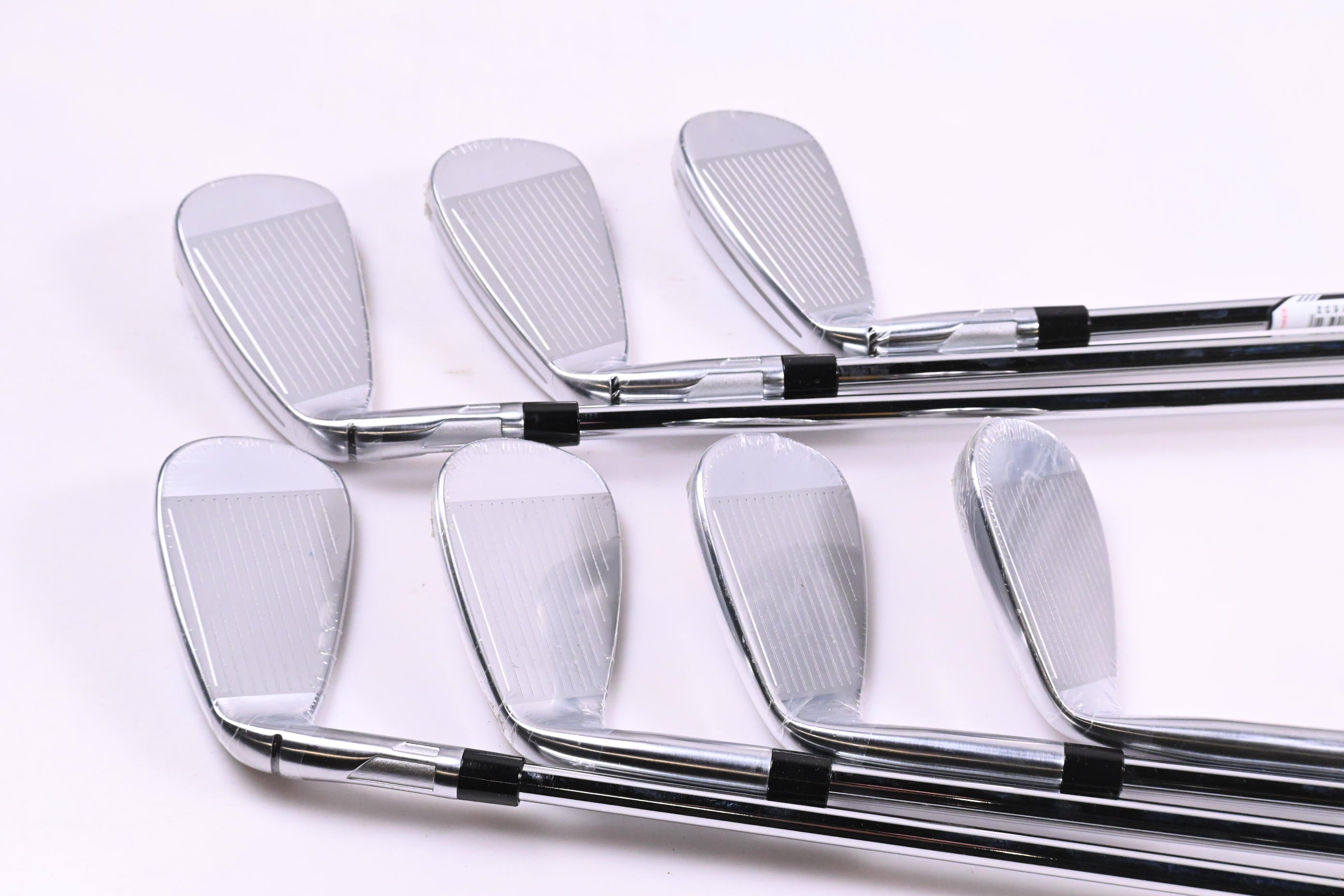 Taylormade Qi Max Irons / 5-PW+SW / Regular Flex KBS MAX MT 85 Shafts