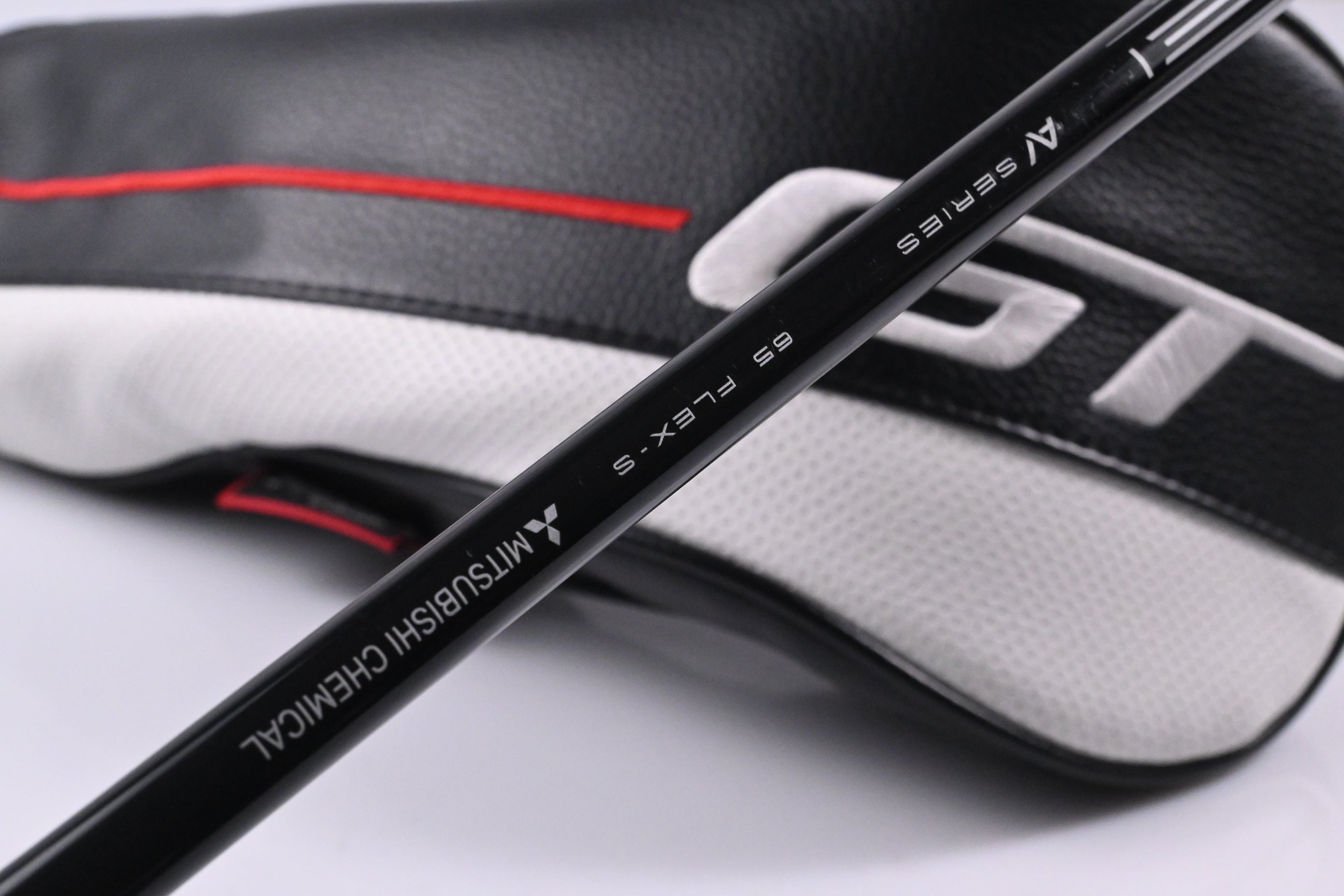 Titleist GT3 Driver / 10 Degree / Stiff Flex Tensei AV Blue 65 Shaft