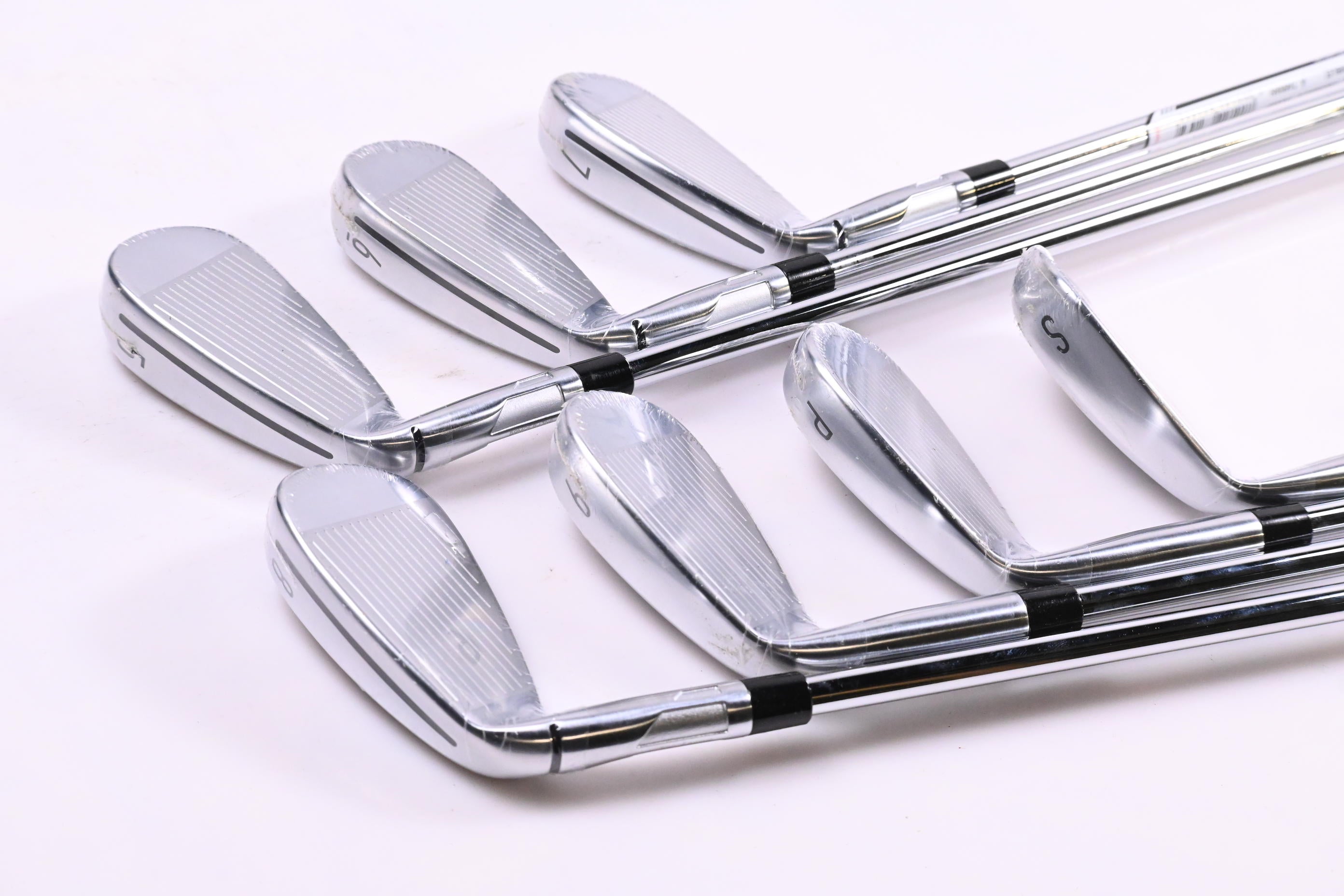 Taylormade Qi Max Irons / 5-PW+SW / Regular Flex KBS MAX MT 85 Shafts