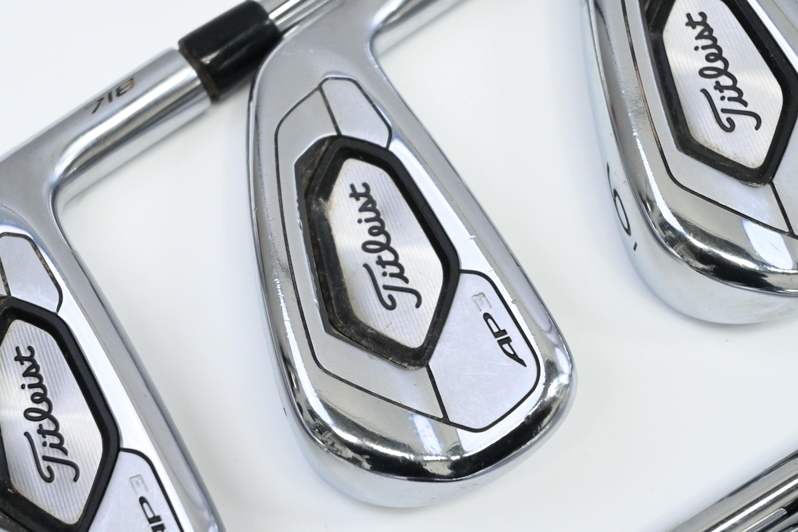 Titleist 718 AP3 Irons / 4-PW+48° / Regular Flex AMT Red R300 Shafts
