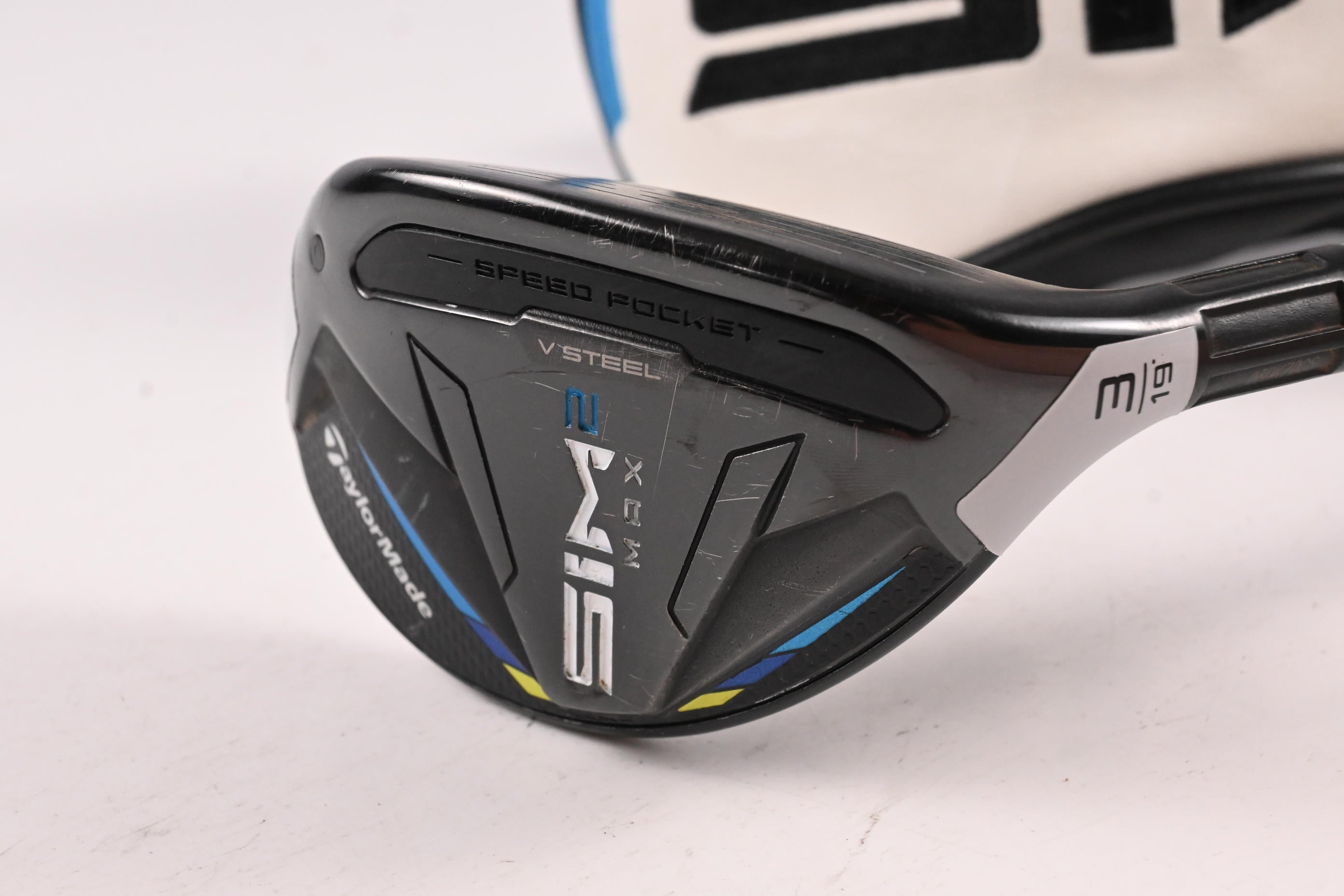 Taylormade SIM2 Max #3 Hybrid / 19 Degree / Stiff Flex Ventus Blue 7 Shaft