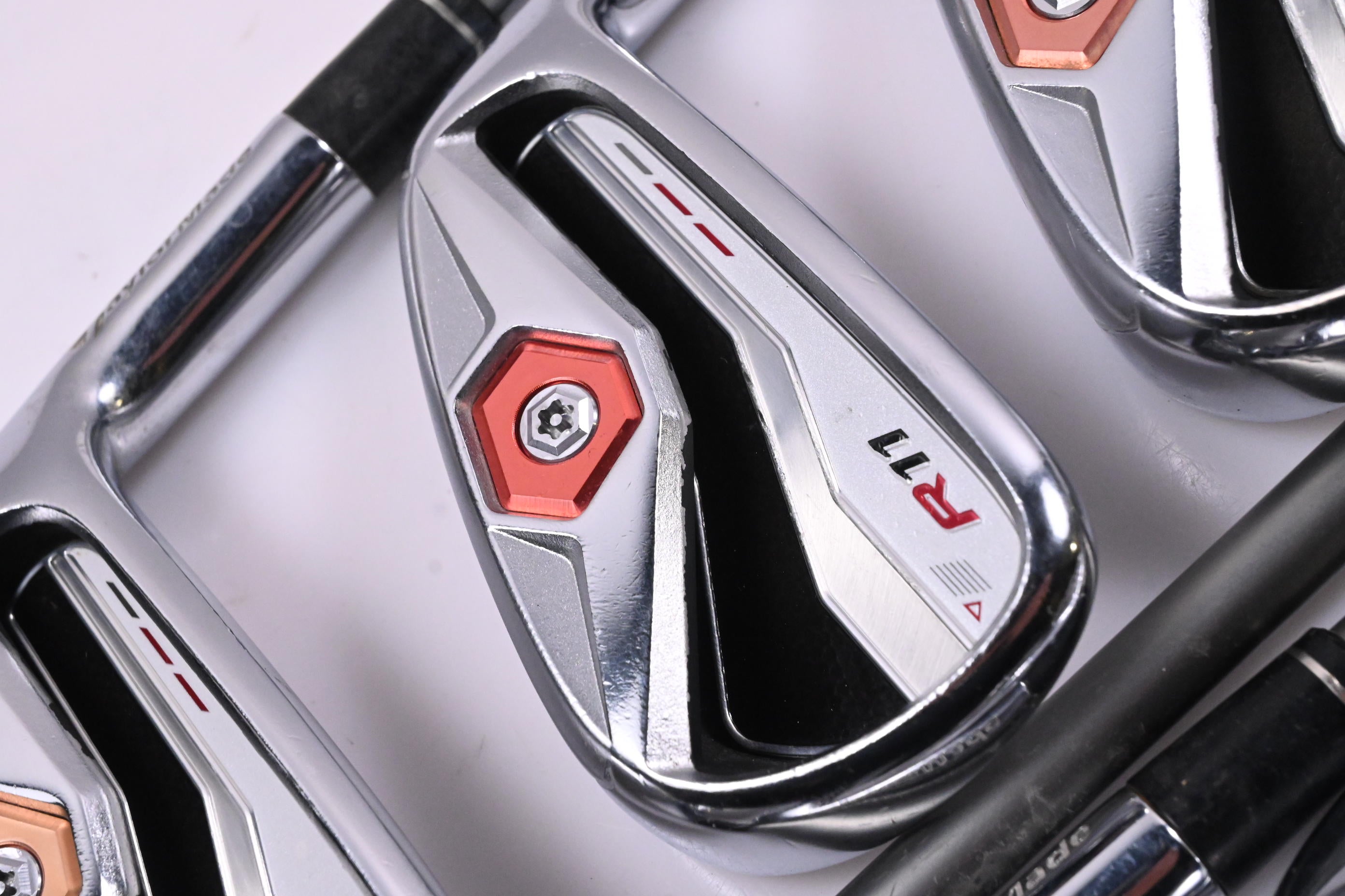 Ladies Taylormade R11 Irons / 5-PW-SW / Ladies Flex Motore 50 Shafts