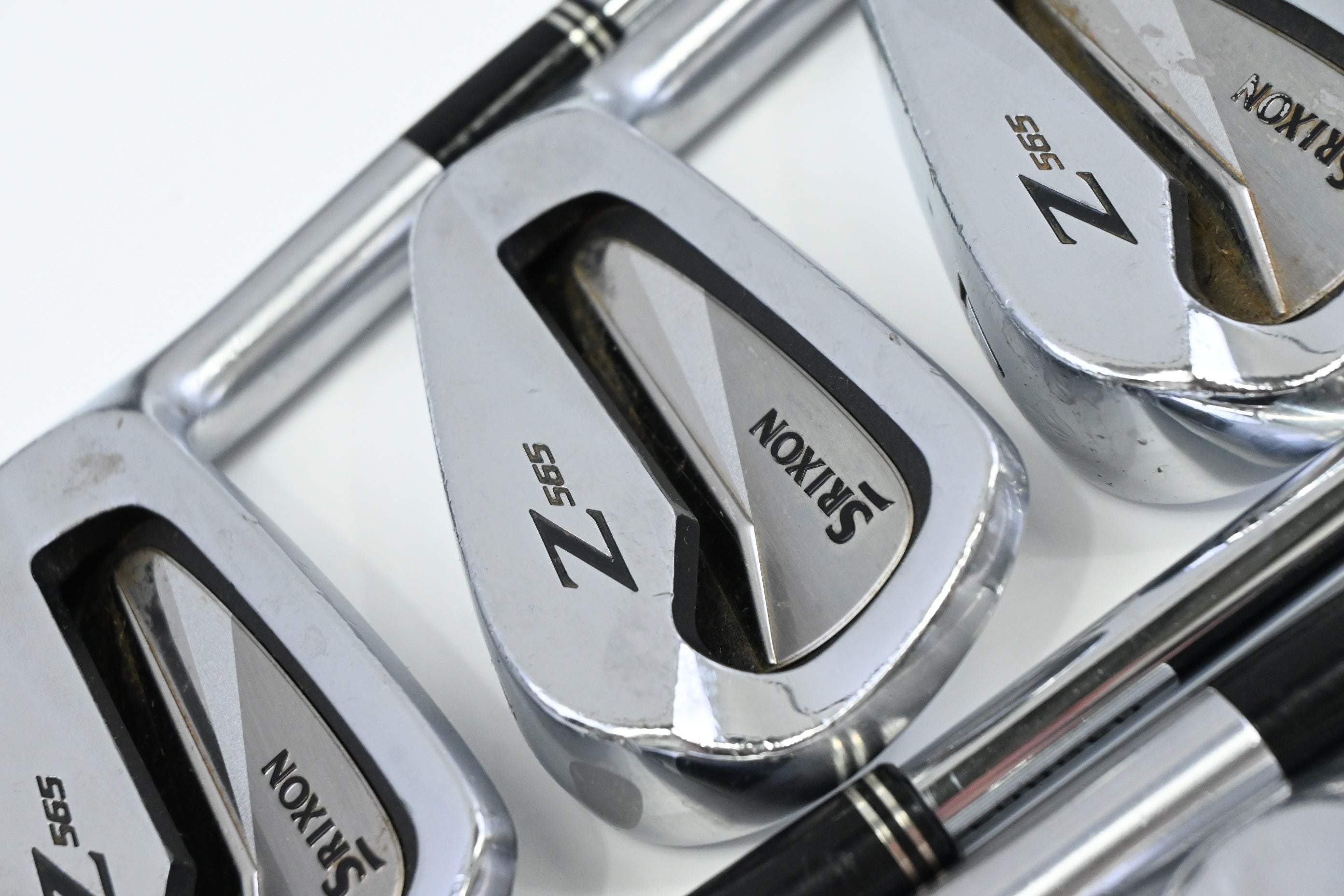 Srixon Z-565 Irons / 5-PW+AW / Regular Flex NS Pro Zelos 7 Shafts
