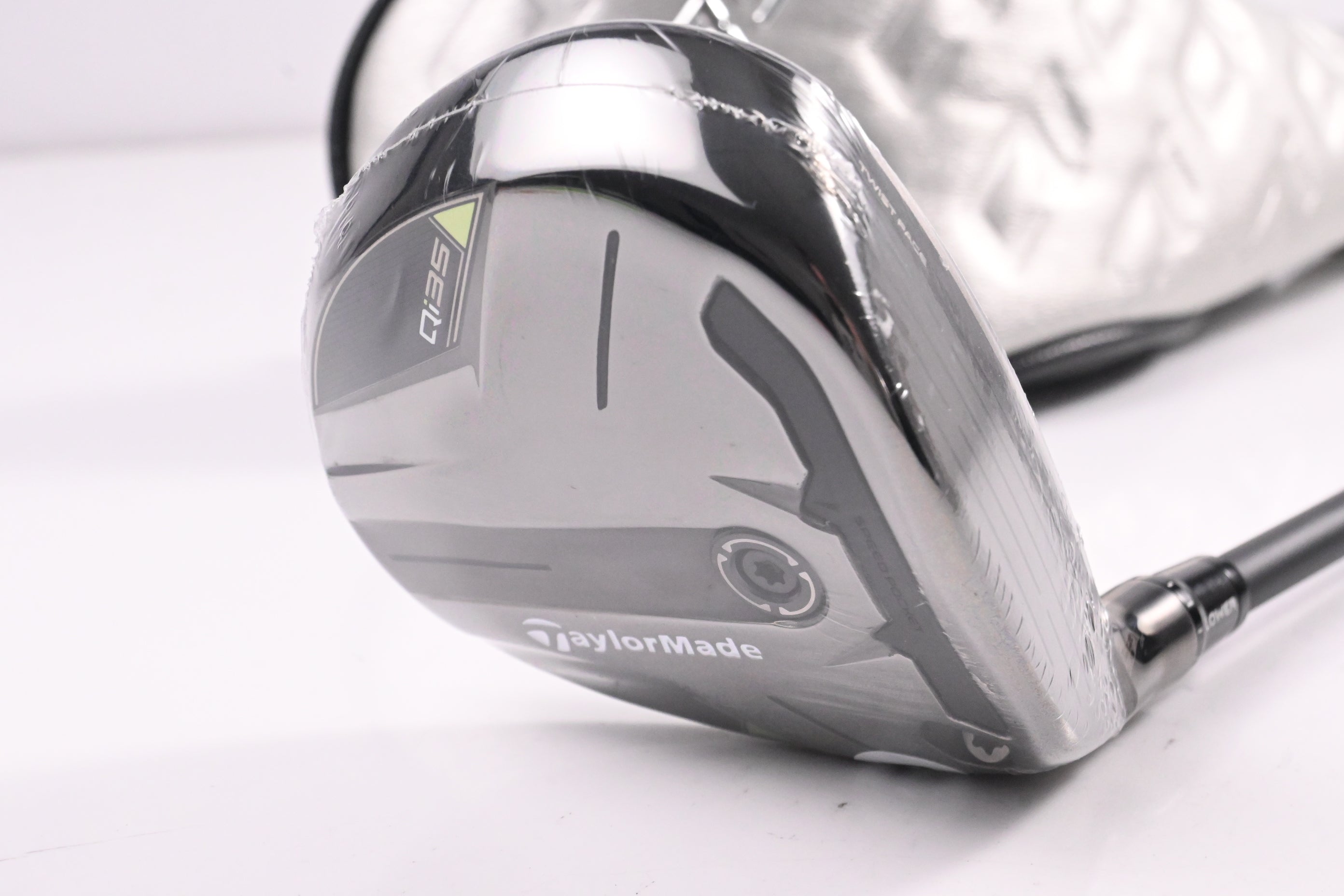 Taylormade Qi35 #5 Wood / 18 Degree / Regular Flex Fujikura Ventus Blue 5 Shaft