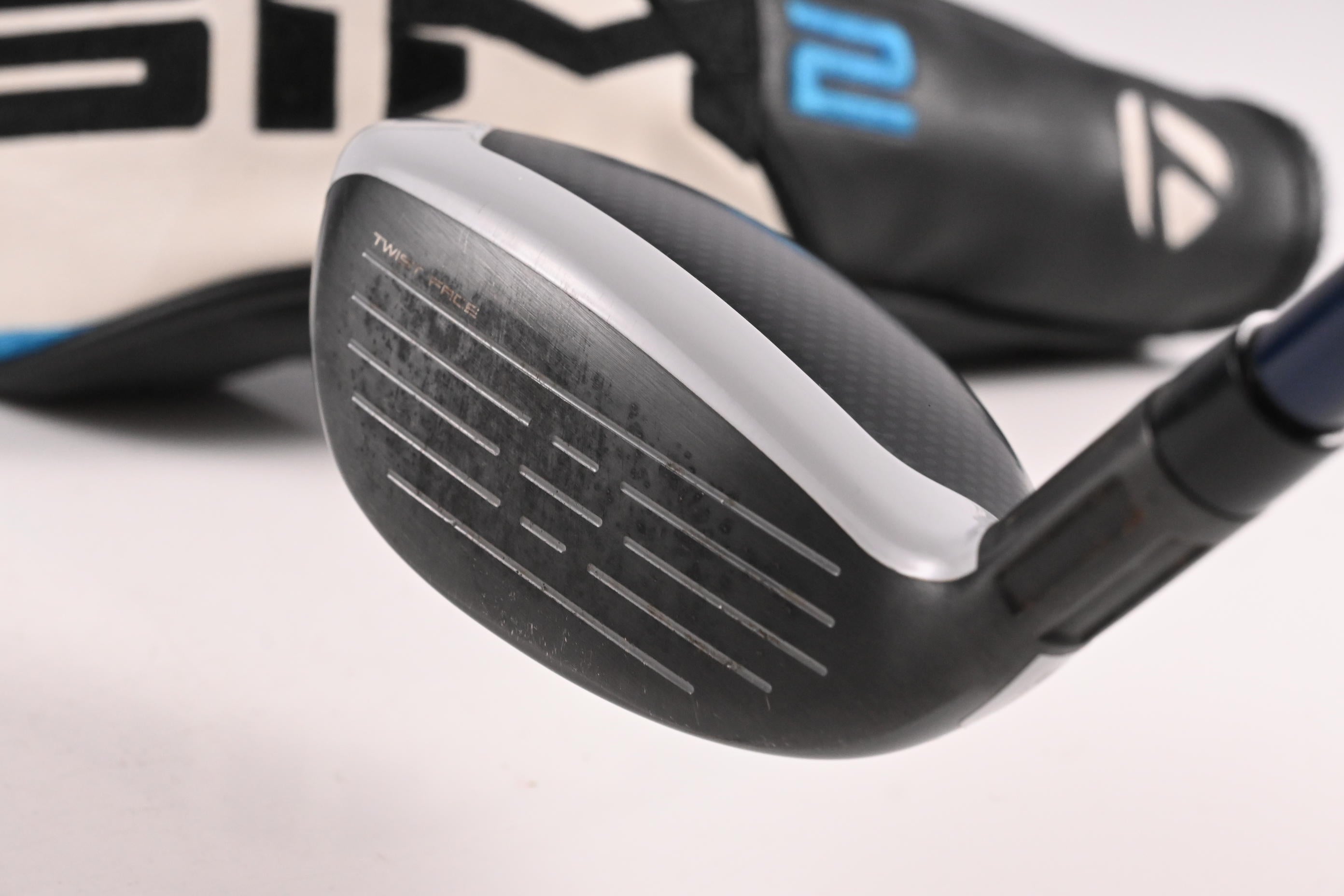 Taylormade SIM2 Max #3 Hybrid / 19 Degree / Stiff Flex Ventus Blue 7 Shaft