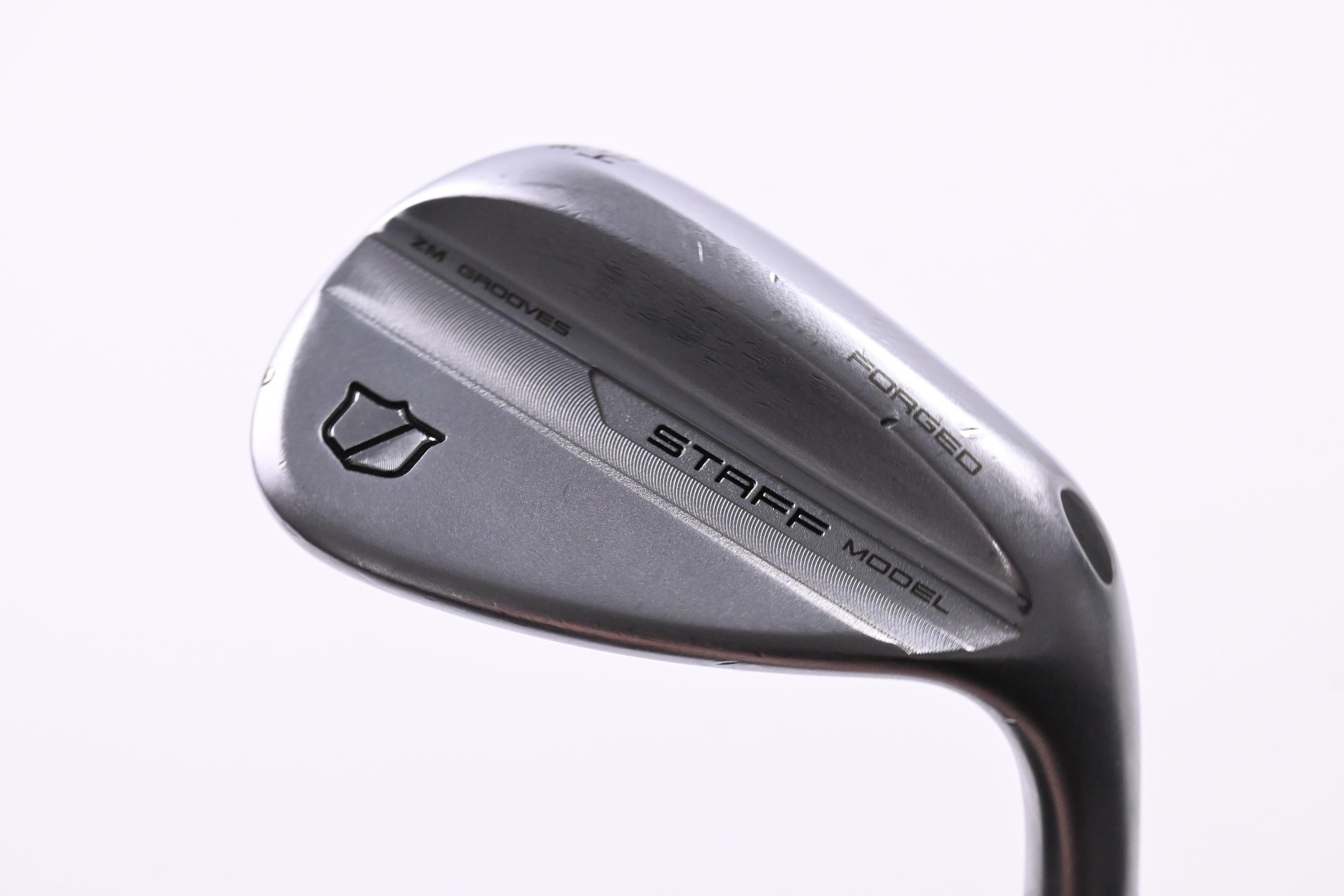 Wilson Staff Model Sand Wedge / 54 Degree / Wedge Flex Dynamic Gold Spinner
