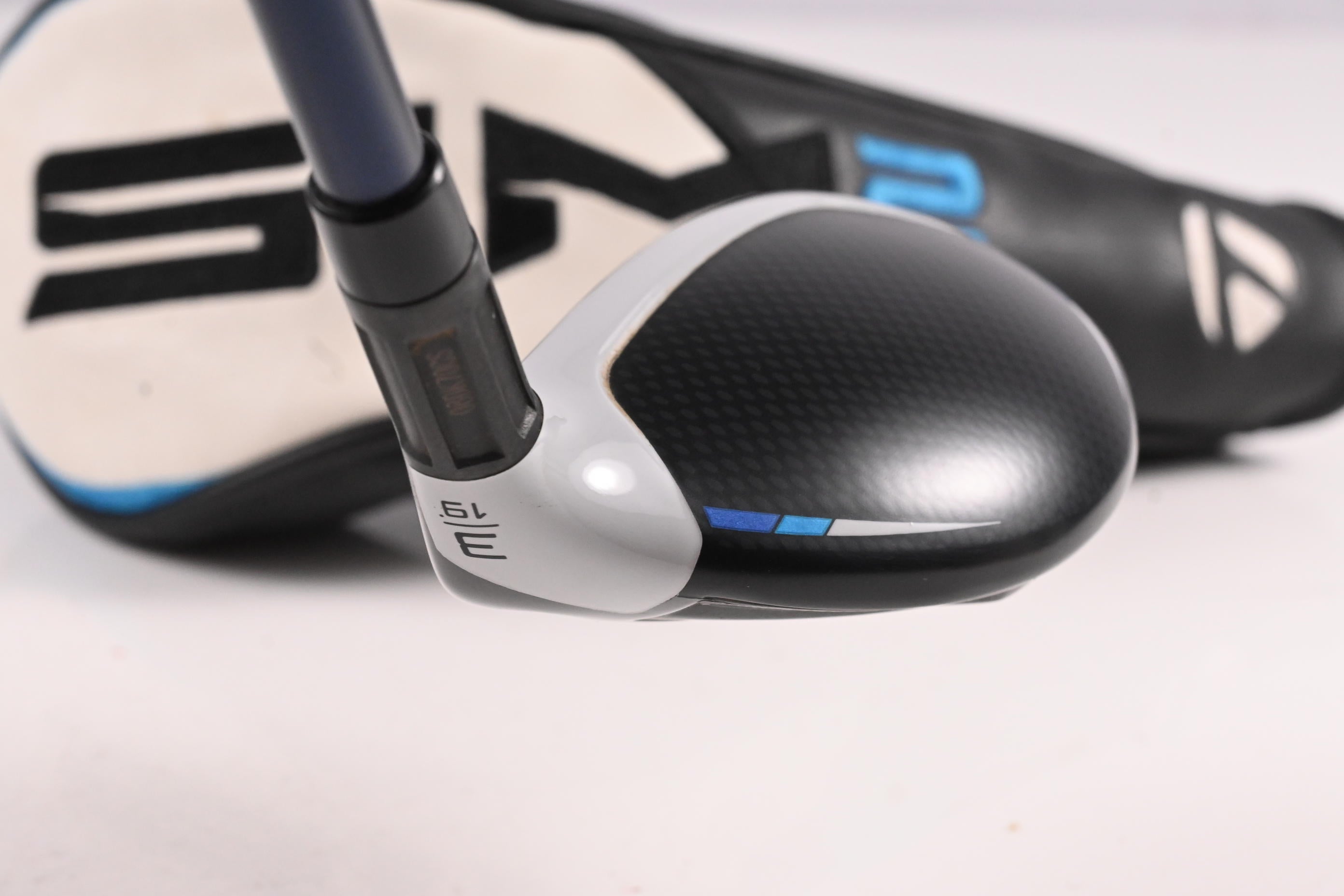 Taylormade SIM2 Max #3 Hybrid / 19 Degree / Stiff Flex Ventus Blue 7 Shaft