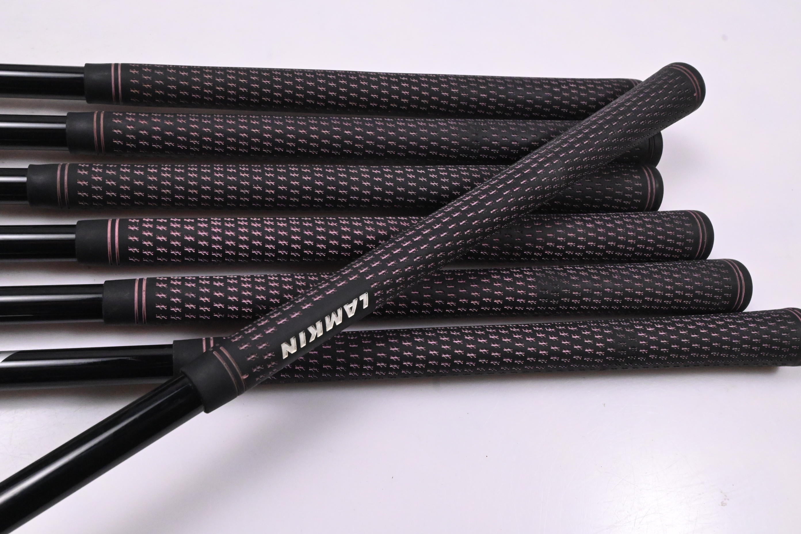Ping G710 Irons / 6-PW+UW+SW / Black Dot / Senior Flex Ping ALTA Distanza 40