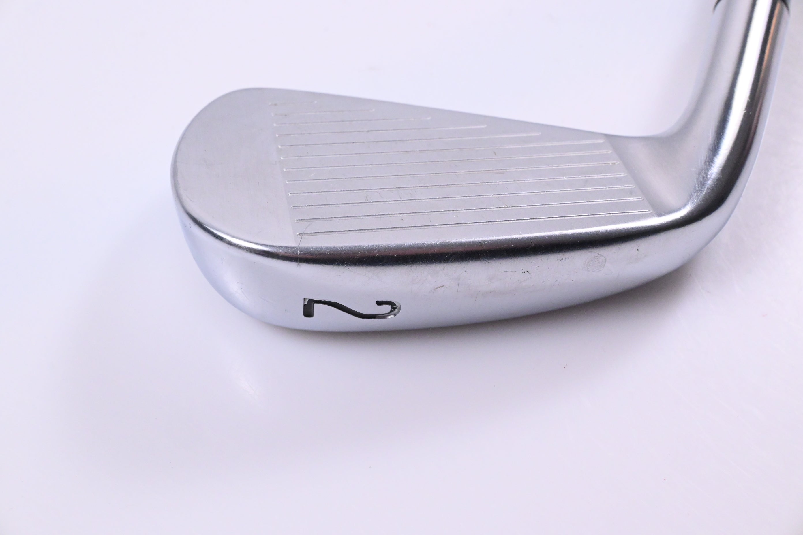 Titleist T200 Utility #2 Iron / 17 Degree / Regular Flex Fujikura Axiom Velocore