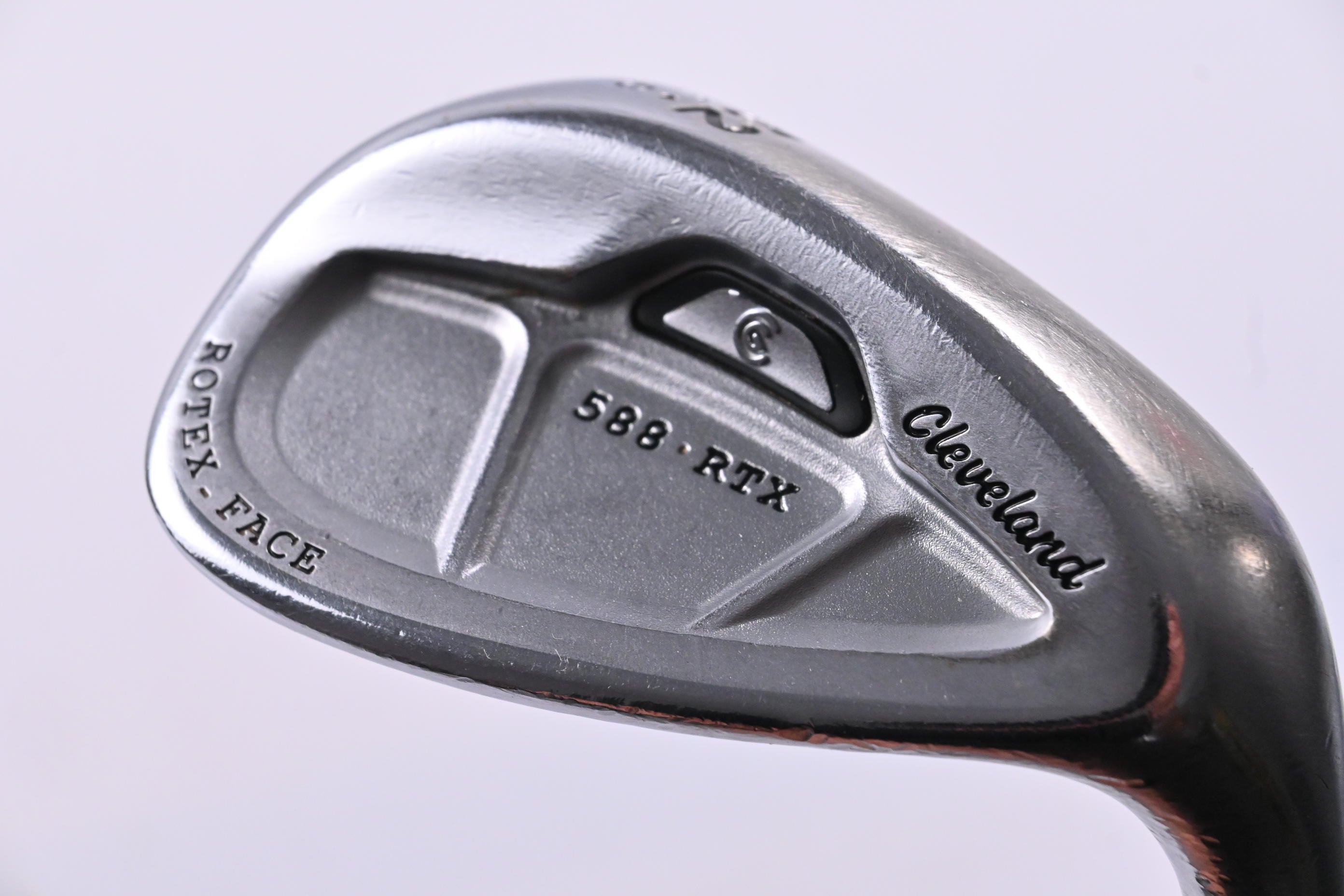 Cleveland 588 RTX Gap Wedge / 52 Degree / Wedge Flex Dynamic Gold Shaft