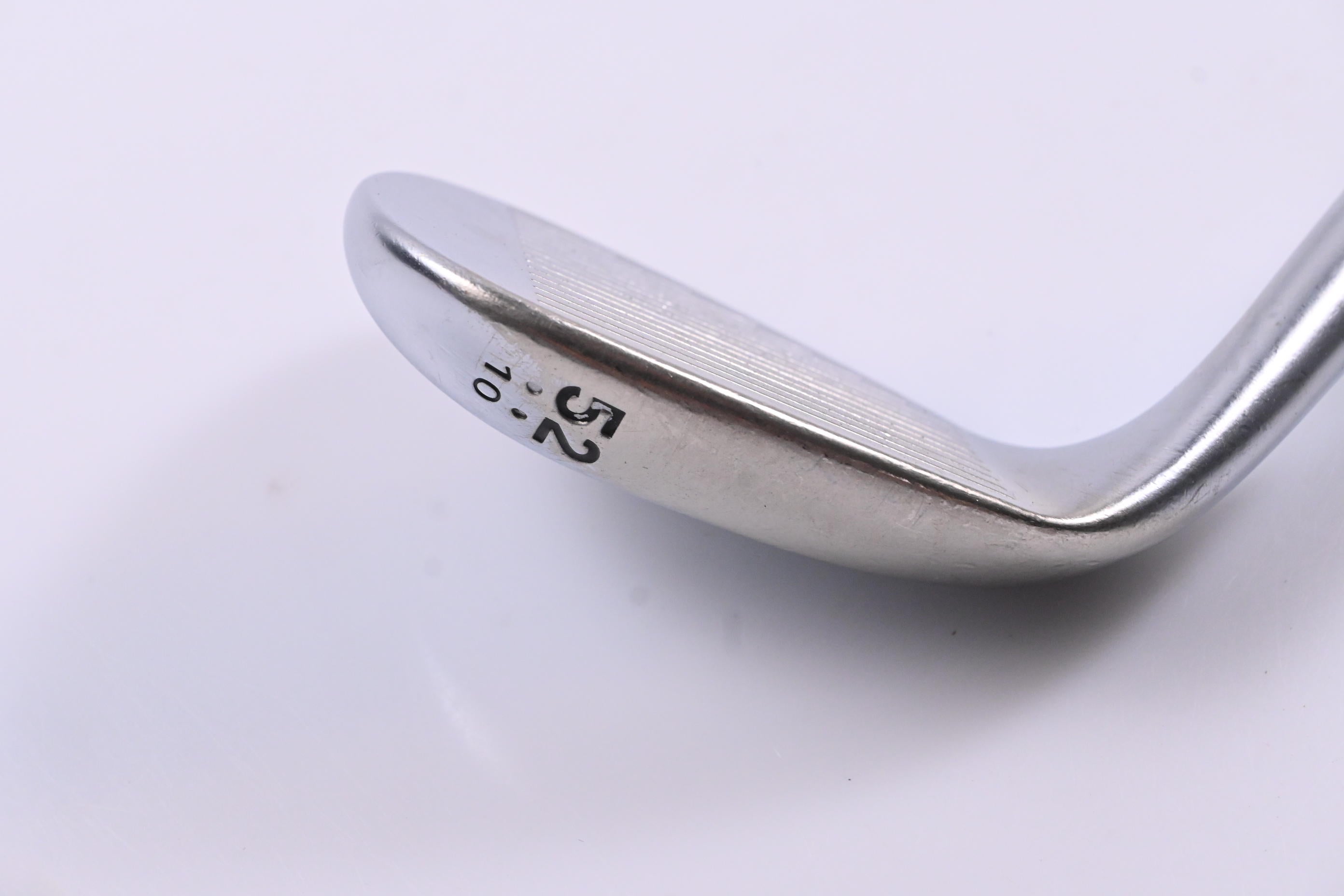 Cleveland 588 RTX Gap Wedge / 52 Degree / Wedge Flex Dynamic Gold Shaft