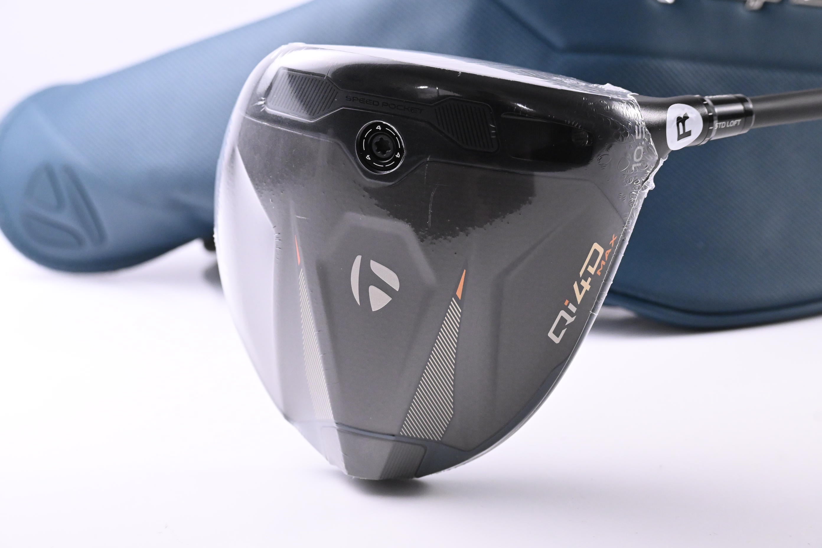 Taylormade Qi4D Max Driver / 10.5 Degree / Regular Flex REAX Blue 50 Shaft