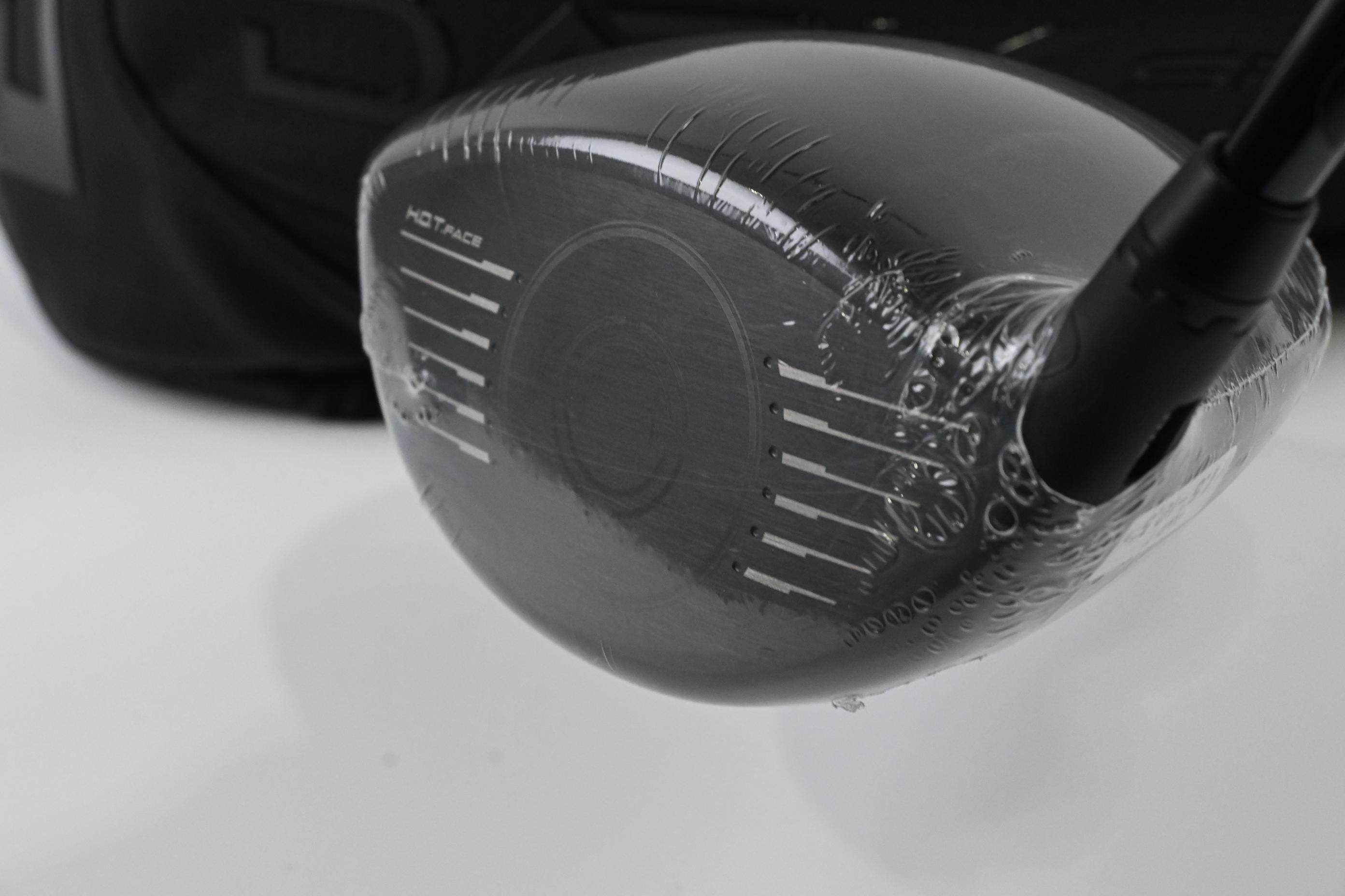 Cobra Darkspeed LS Driver / 9 Degree / Stiff Flex UST Lin-Q M40X White 6 Shaft