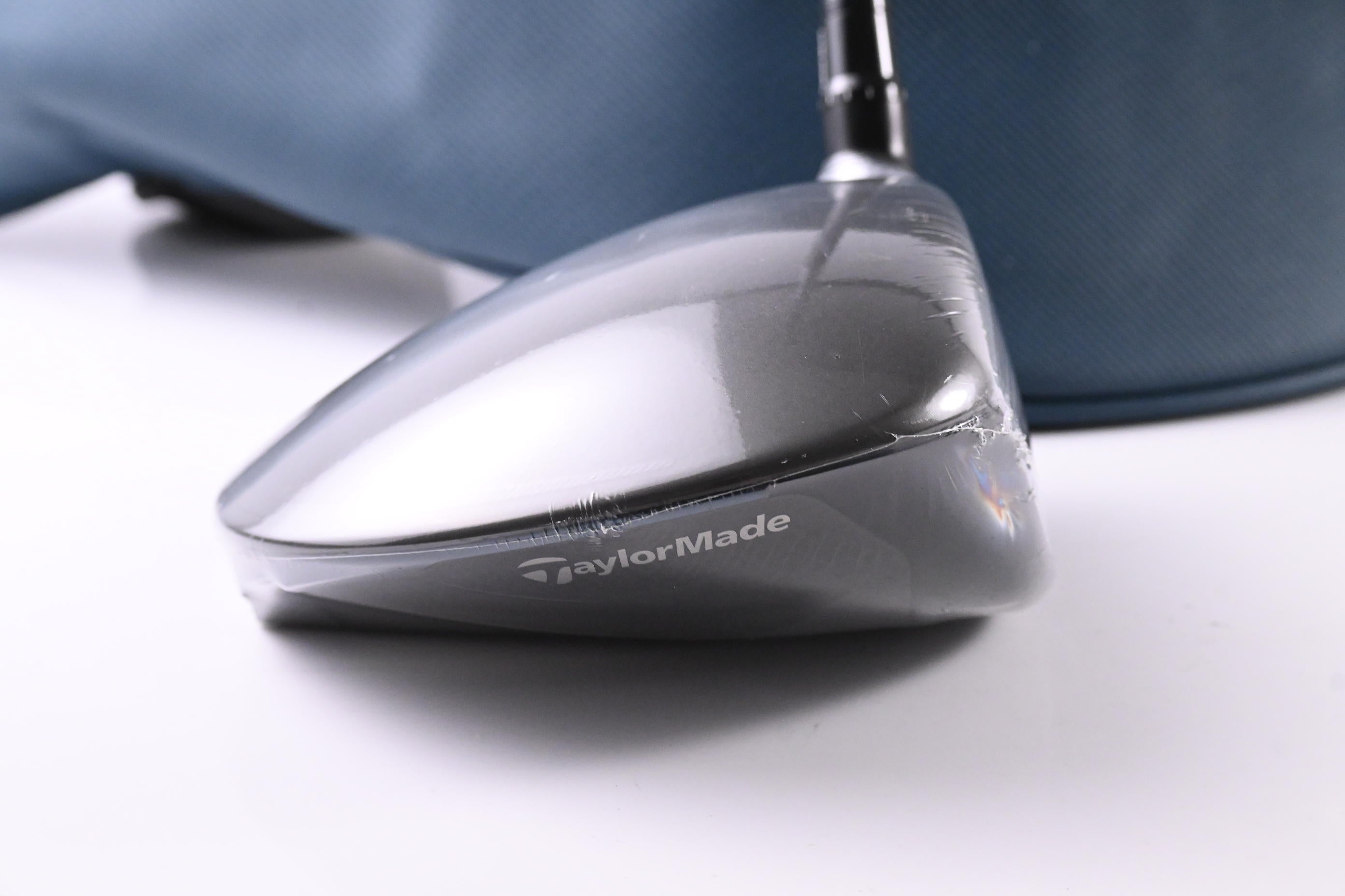 Taylormade Qi4D Max Driver / 10.5 Degree / Regular Flex REAX Blue 50 Shaft