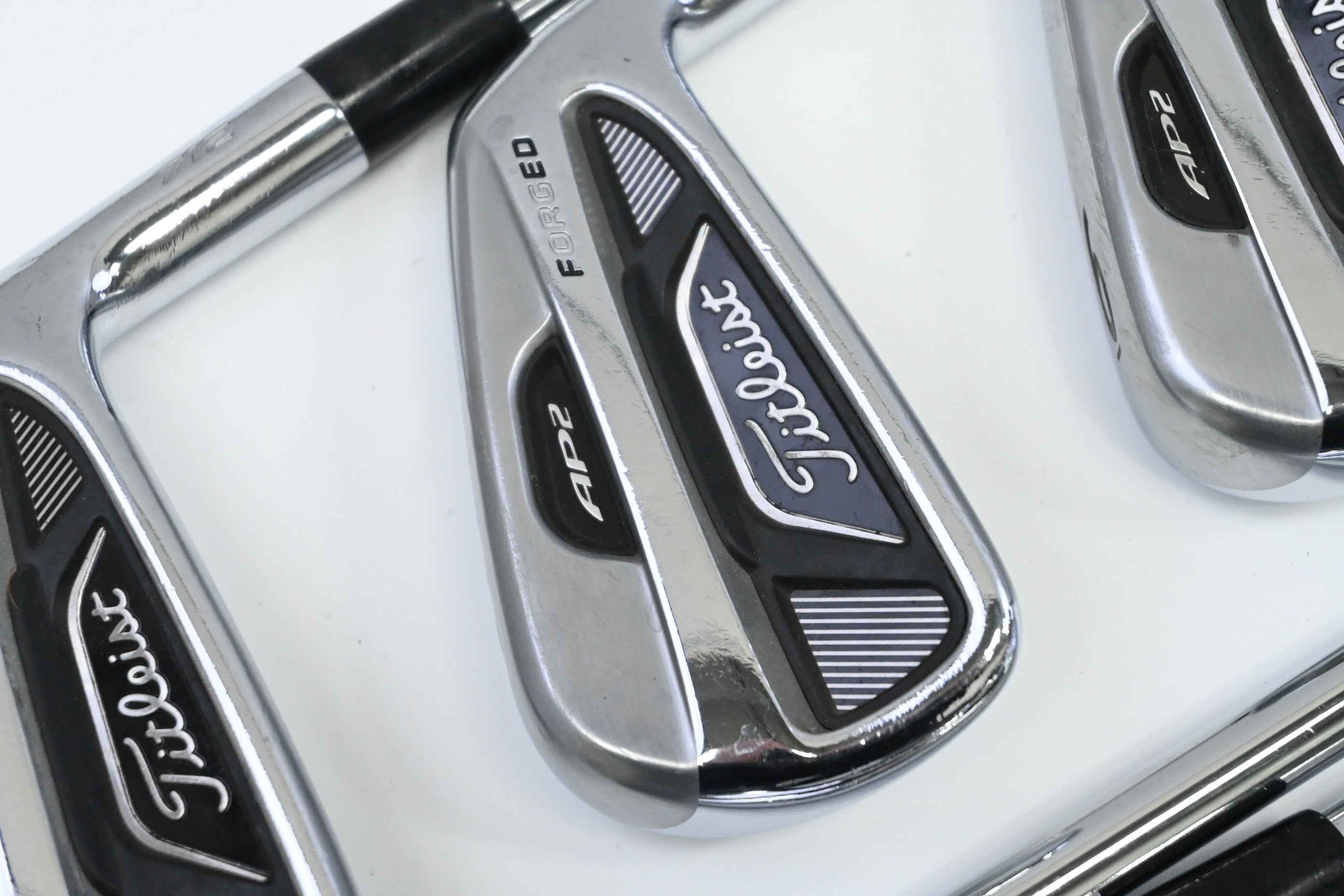 Titleist 712 AP2 Irons / 4-PW / Stiff Flex Dynamic Gold S300 Shafts