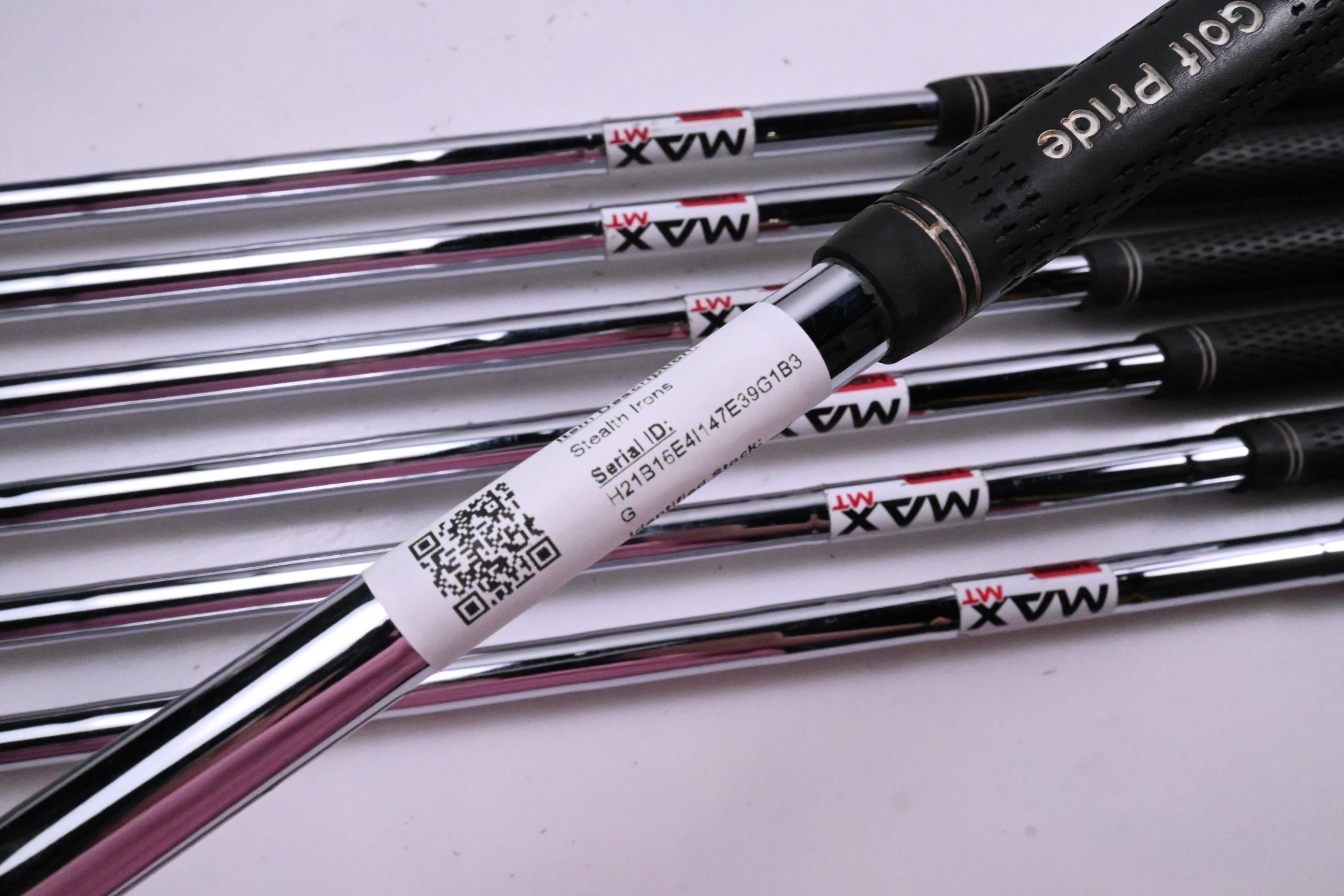 Taylormade Stealth Irons / 5-PW+SW / Regular Flex KBS MAX MT 85 Shafts
