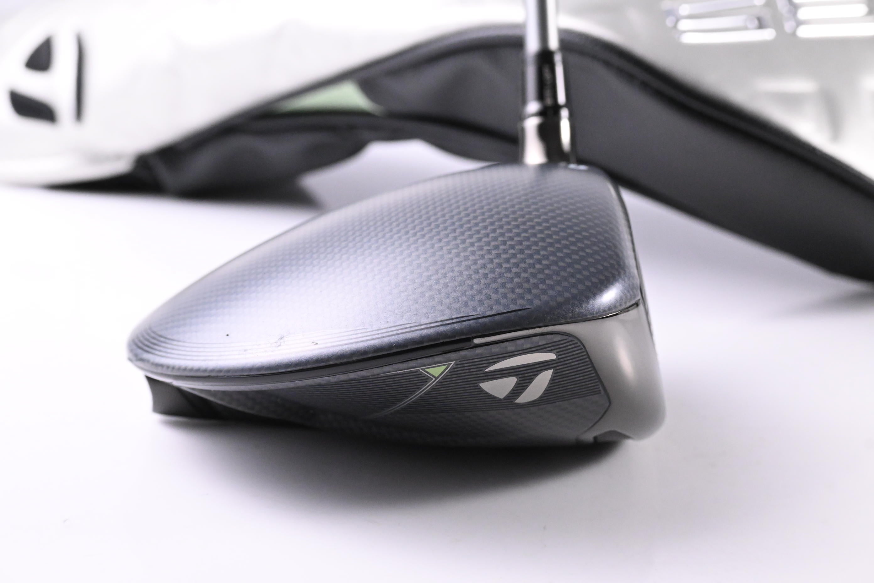 Taylormade Qi35 Driver / 10.5 Degree / Regular Flex Air Speeder 50 Shaft