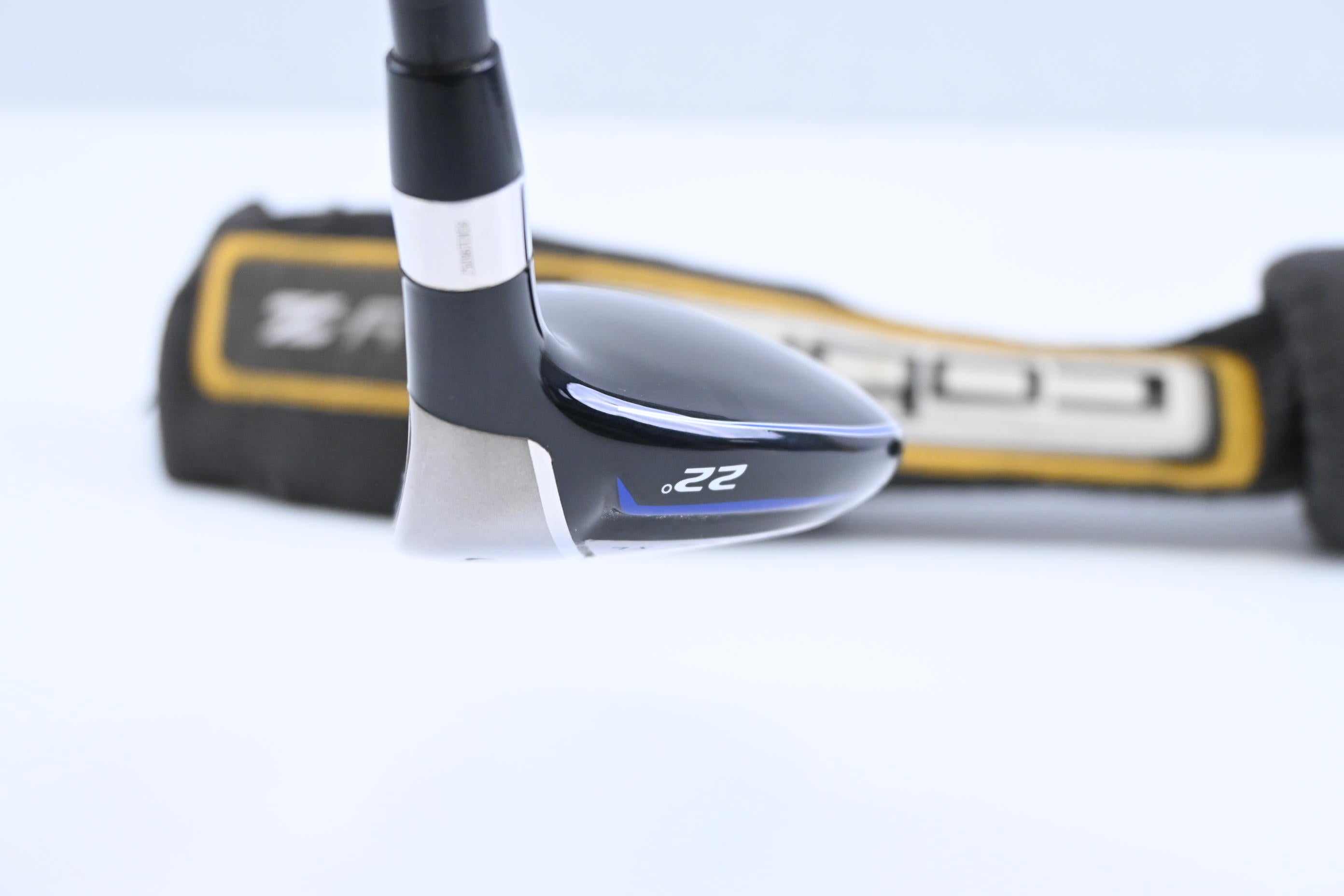 Cobra Fly-Z XL #4 Hybrid / 22 Degree / Regular Flex Cobra Fly-Z XL 65 Shaft