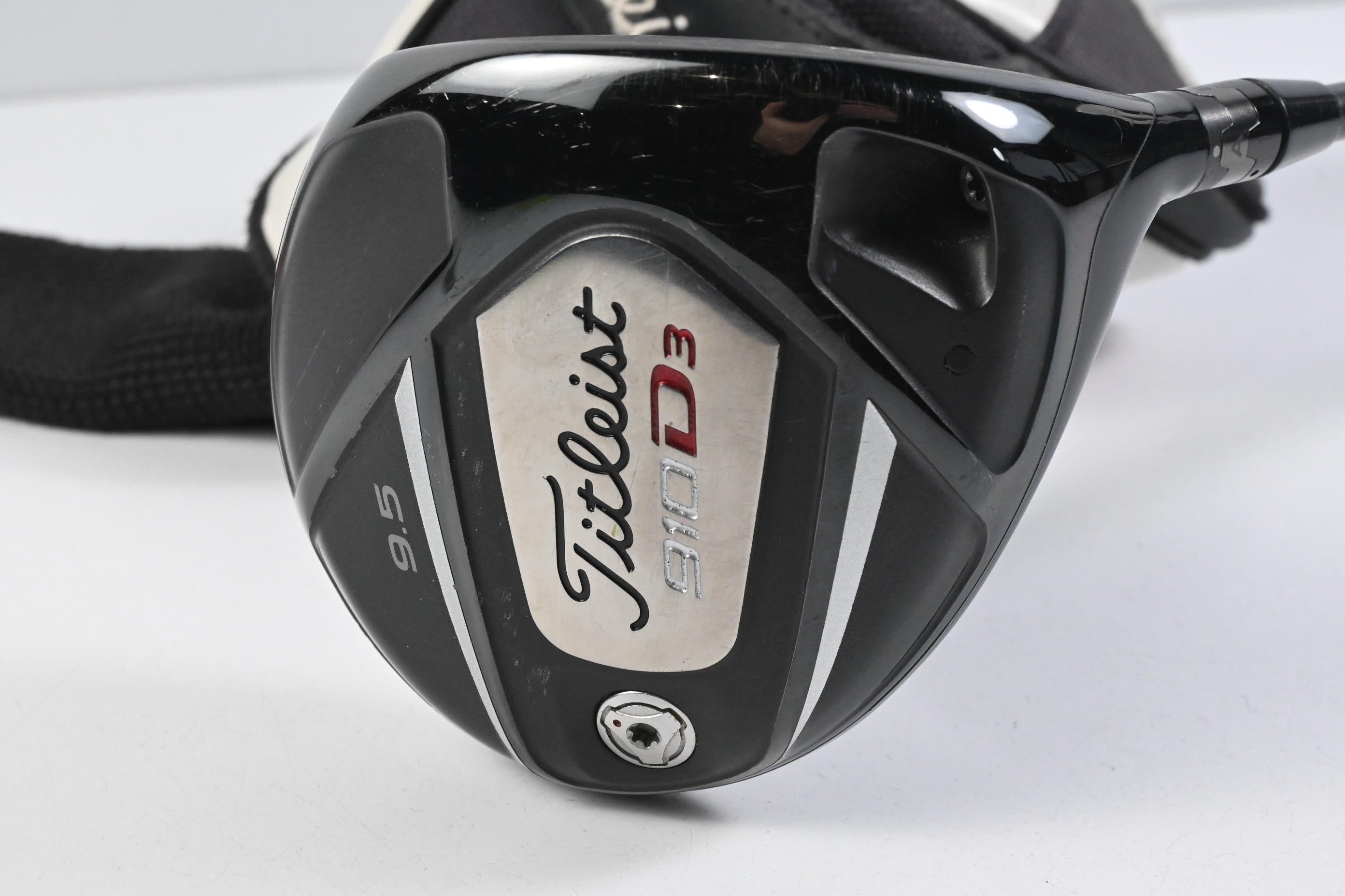 Titleist 910 D3 Driver / 9.5 Degree / Stiff Flex Aldila R.I.P Black 60 Shaft