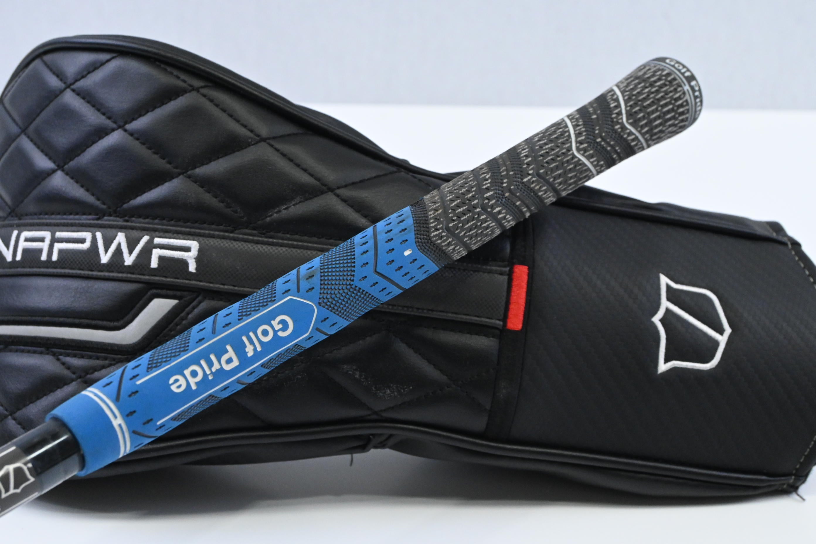 Wilson DYNAPWR 2025 Max Driver / 10.5 Degree / Regular Flex UST Lin-Q M40X Red