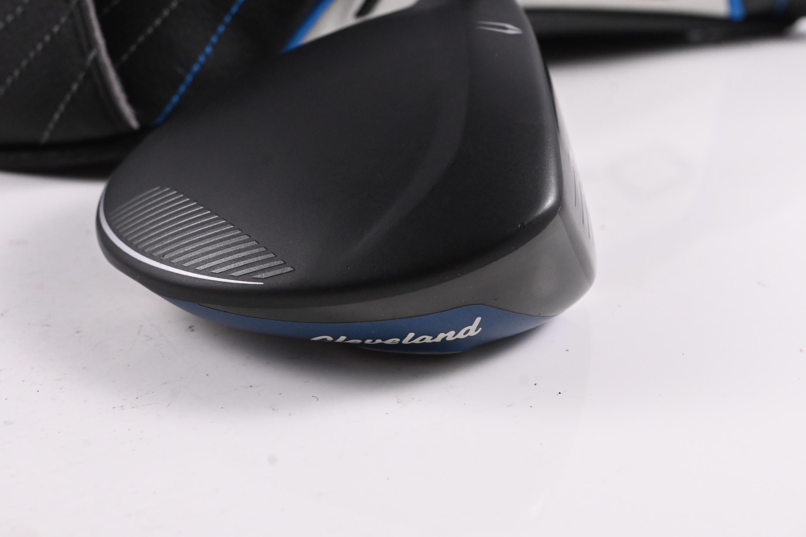 Ladies Cleveland Launcher XL Halo #5 Wood / 18 Degree / Ladies Flex Cypher 55