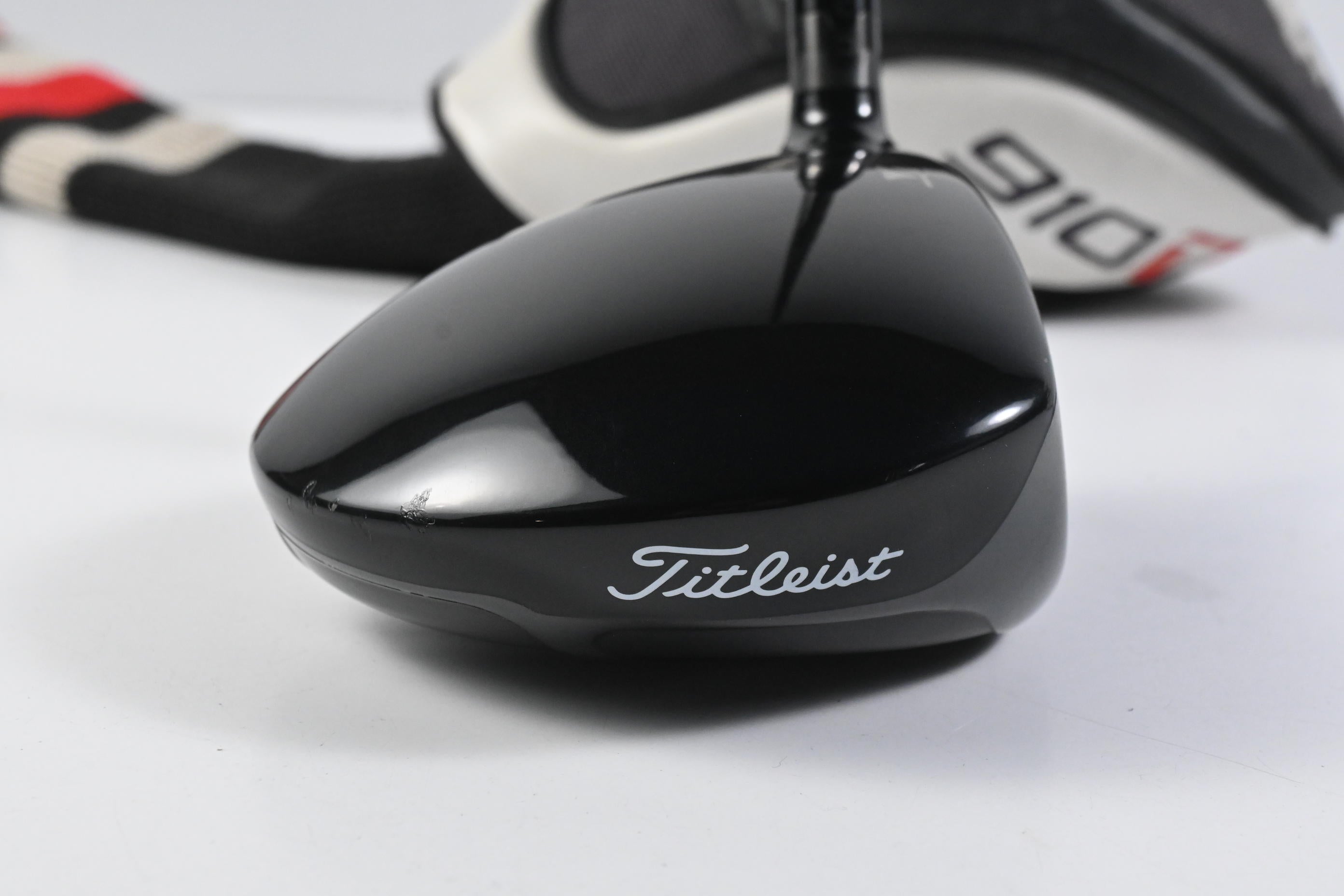 Titleist 910 D3 Driver / 9.5 Degree / Stiff Flex Aldila R.I.P Black 60 Shaft