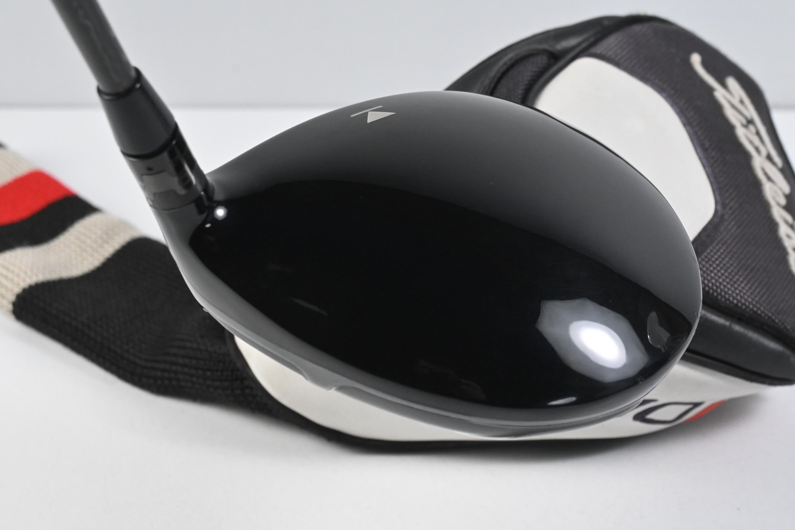 Titleist 910 D3 Driver / 9.5 Degree / Stiff Flex Aldila R.I.P Black 60 Shaft