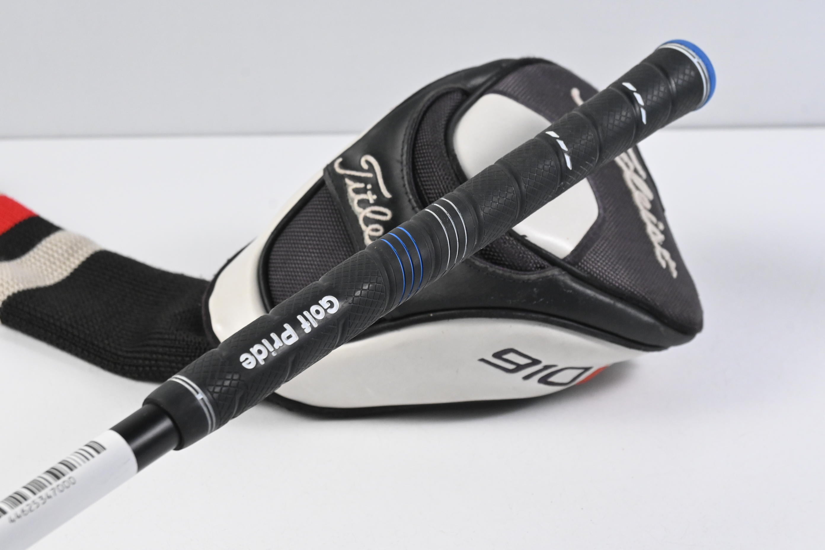 Titleist 910 D3 Driver / 9.5 Degree / Stiff Flex Aldila R.I.P Black 60 Shaft